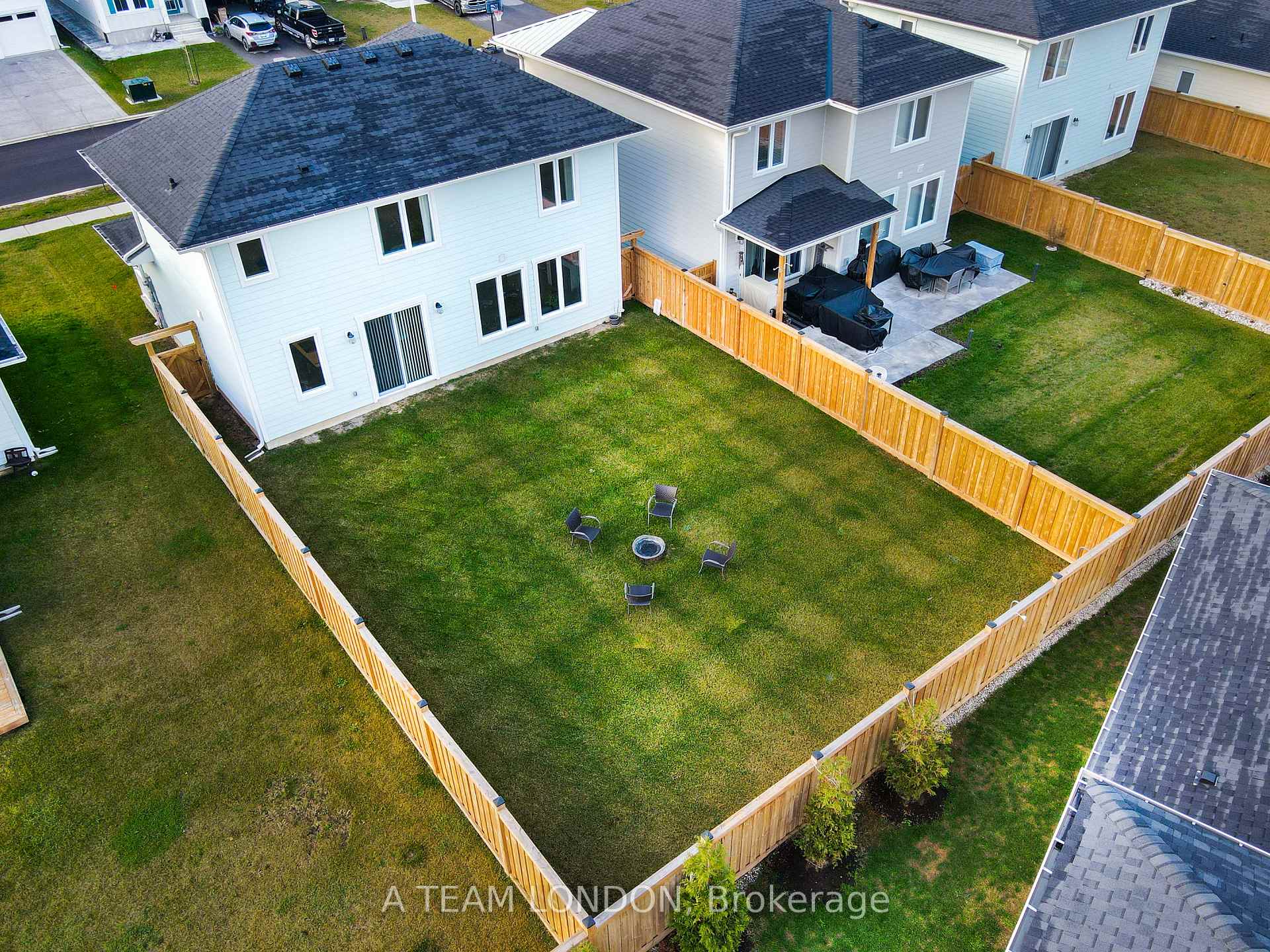 Photo 28 of 418 Breakwater Boulevard, Central Elgin, Rural Central Elgin — HOMEH