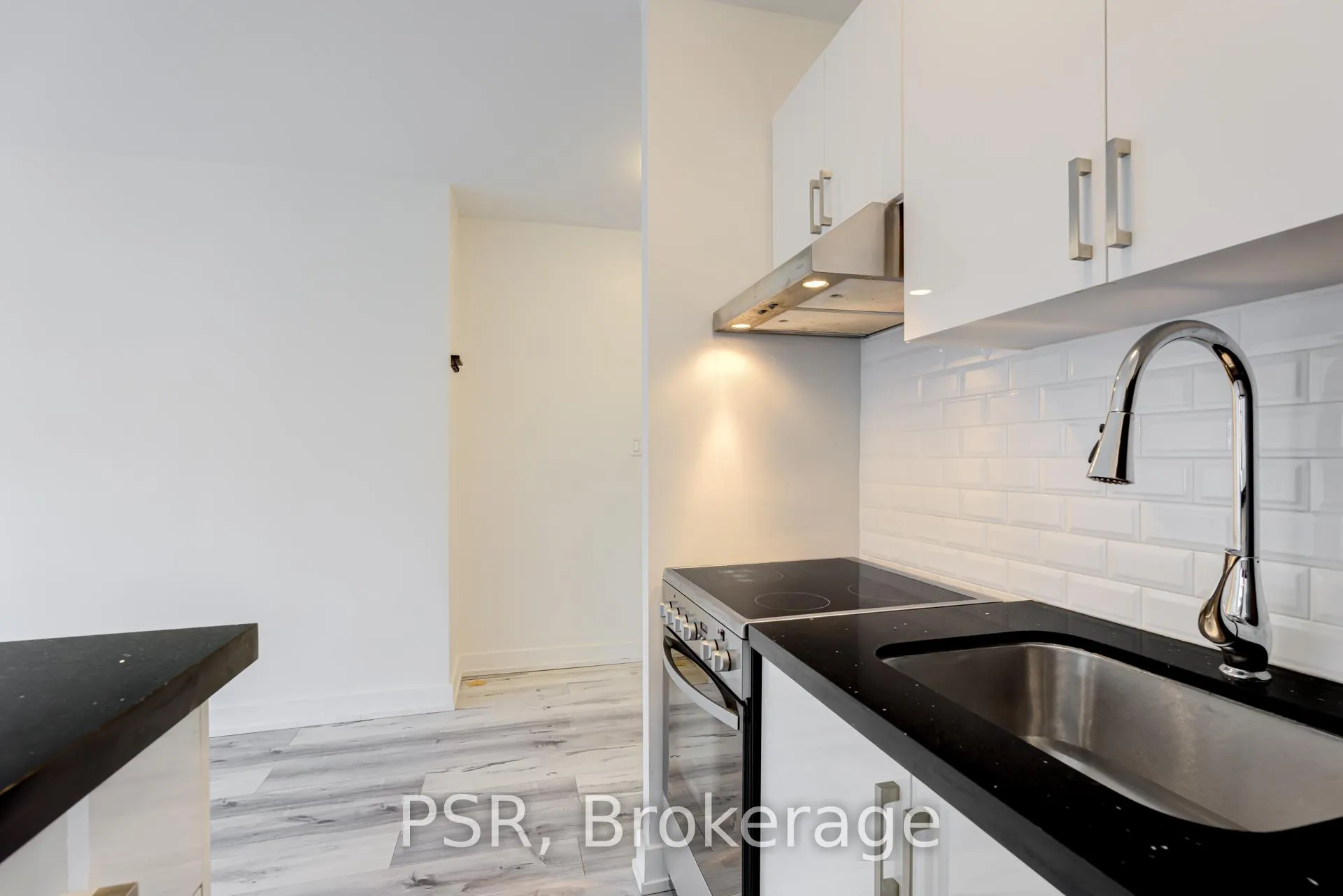 Photo 11 of Unit 403, 256 Sherbourne Street, Toronto, Moss Park — HOMEH