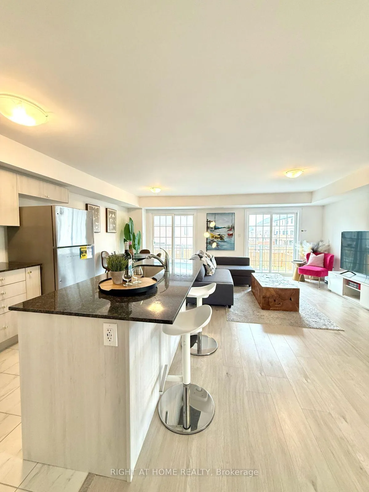 Photo 2 of Unit #2, 31 Pumpkin Corner Crescent, Barrie, Rural Barrie Southeast — HOMEH