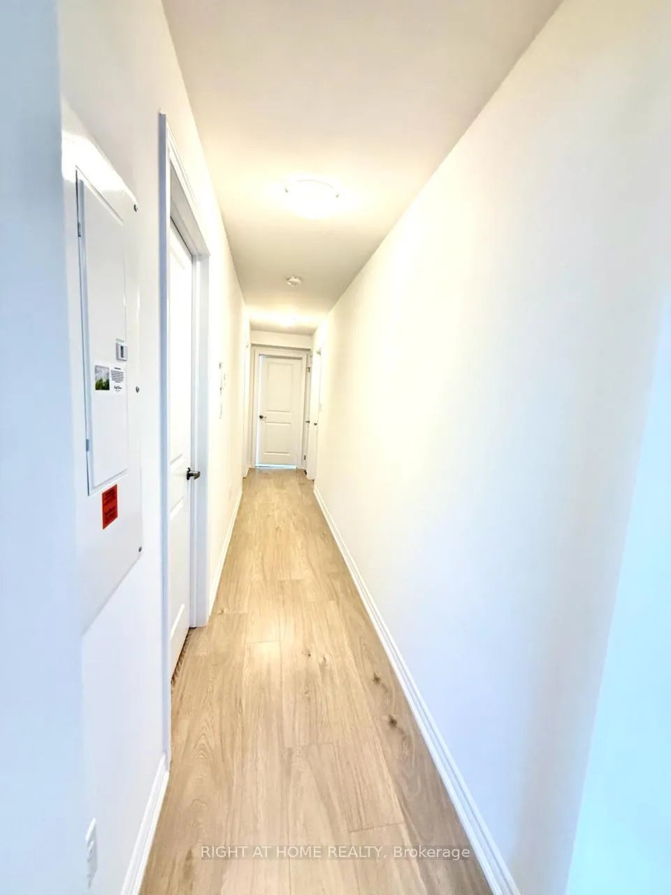 Photo 9 of Unit #2, 31 Pumpkin Corner Crescent, Barrie, Rural Barrie Southeast — HOMEH
