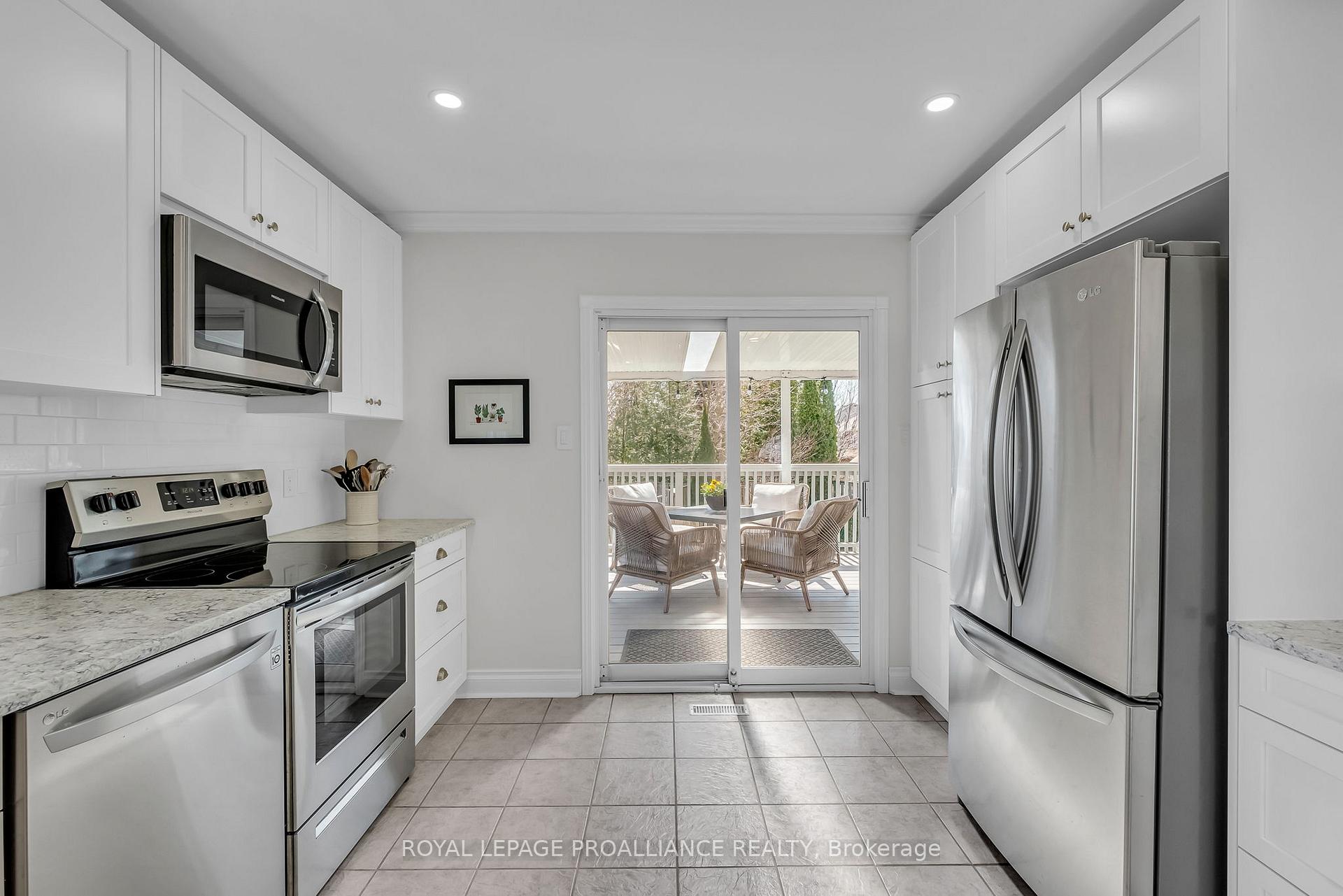 Photo 15 of 822 Munson Crescent, Cobourg — HOMEH