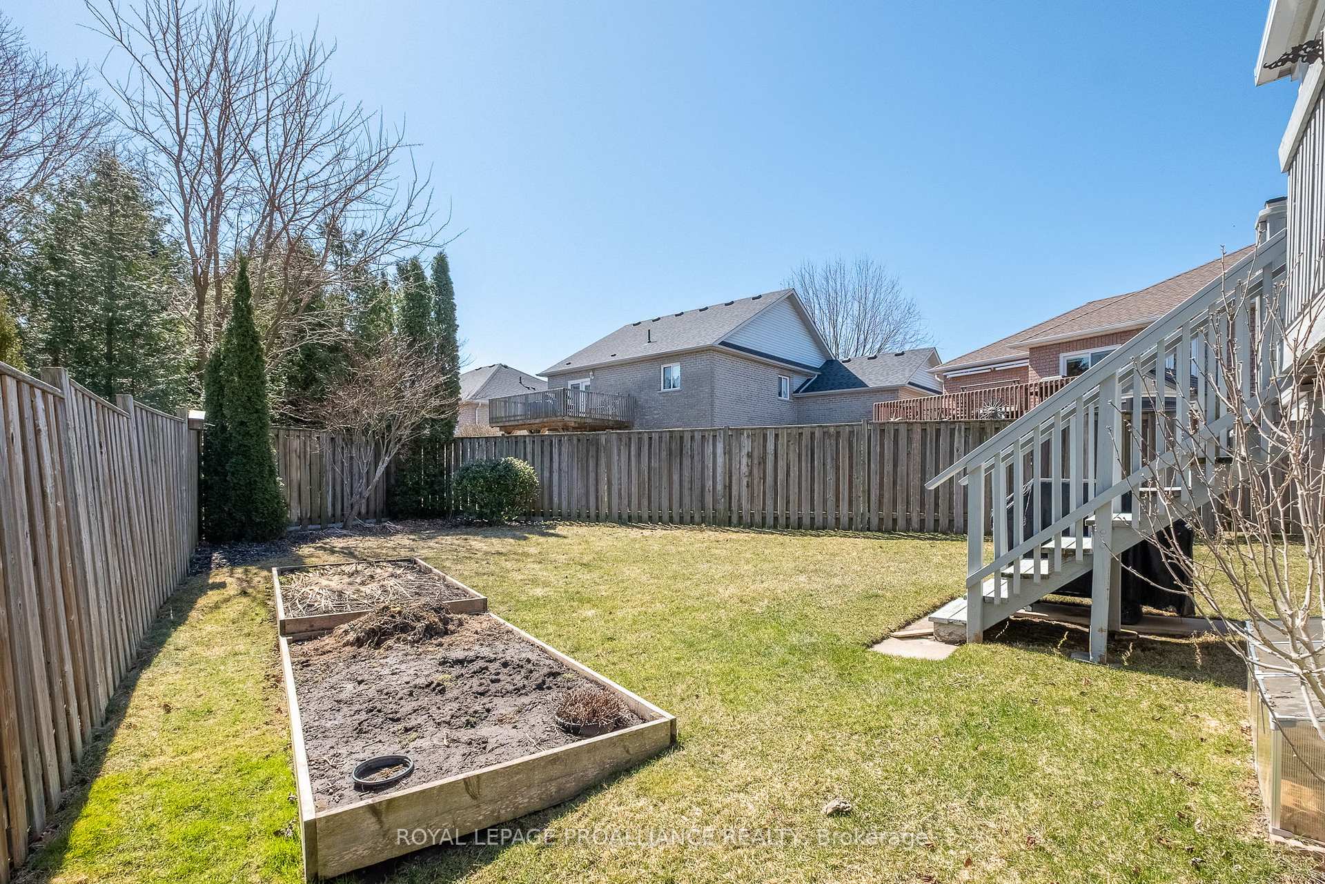 Photo 33 of 822 Munson Crescent, Cobourg — HOMEH