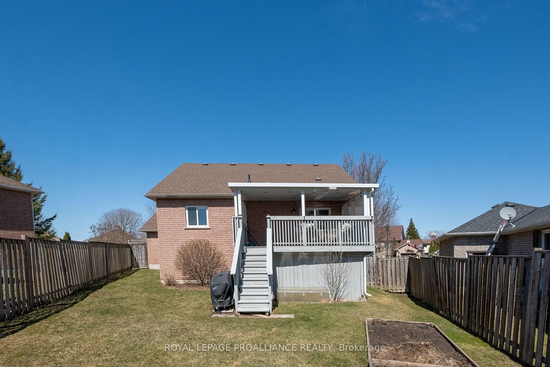 Photo 35 of 822 Munson Crescent, Cobourg — HOMEH