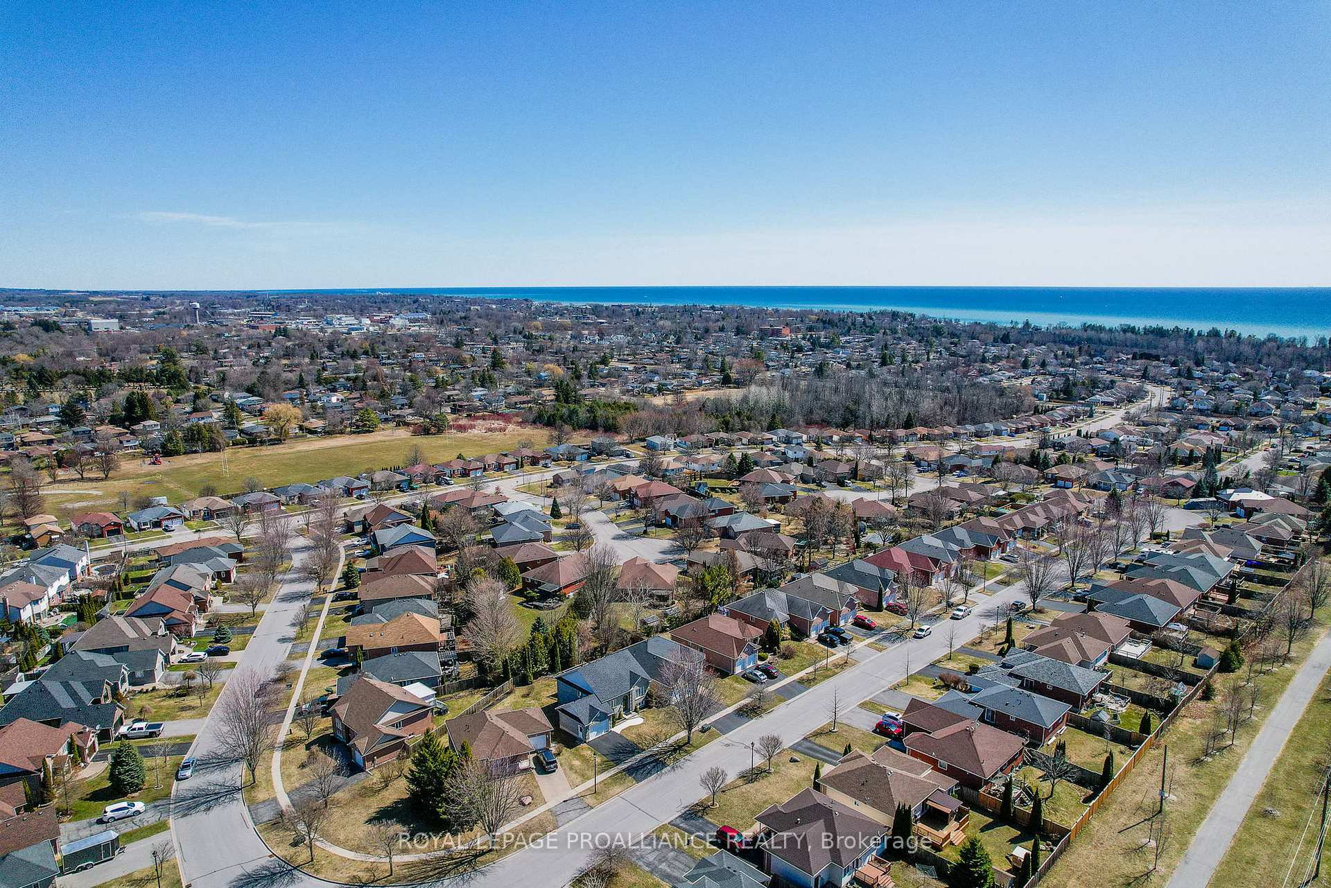 Photo 40 of 822 Munson Crescent, Cobourg — HOMEH