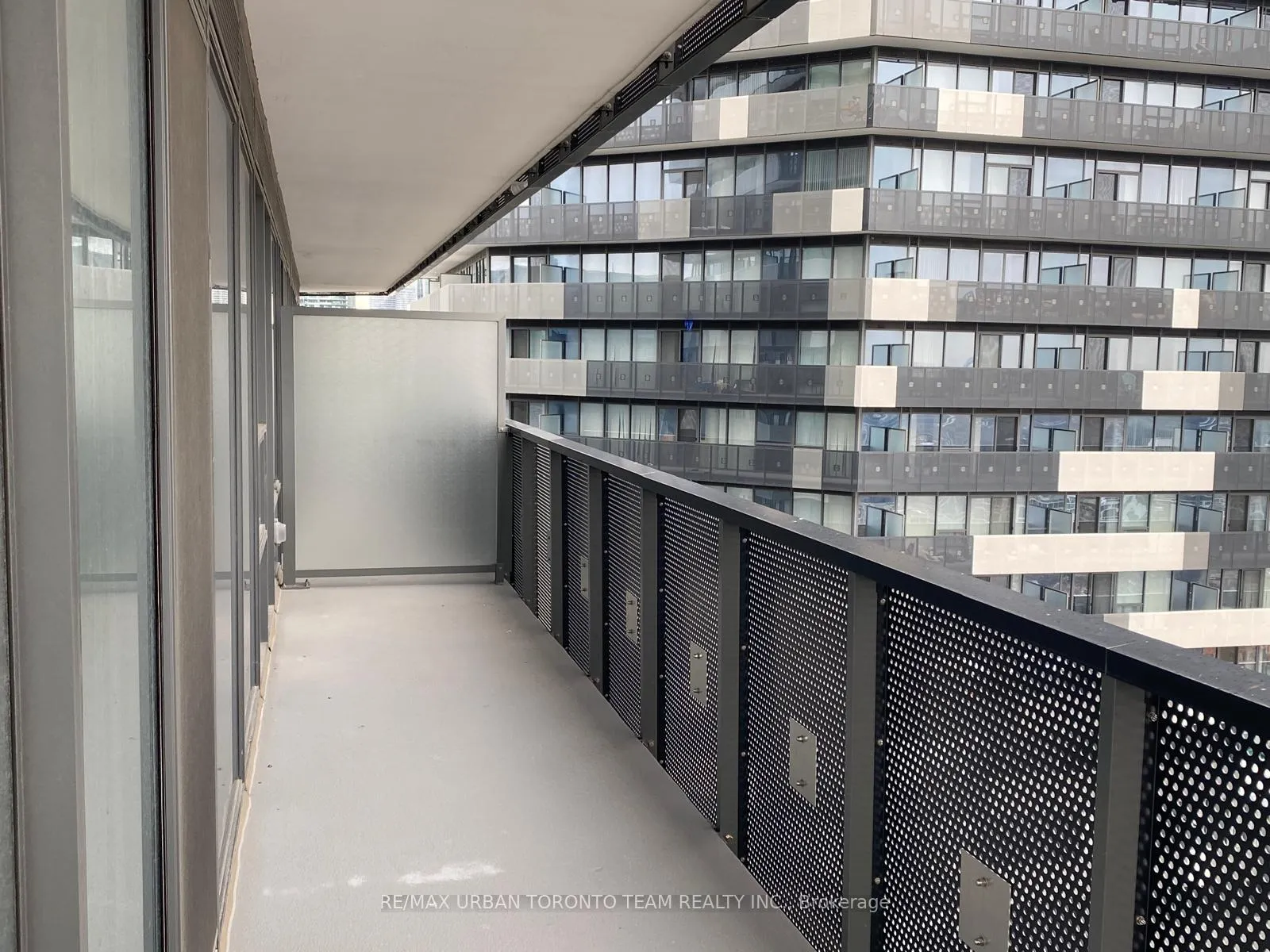 Photo 7 of Unit 3903, 138 Downes Street, Toronto, Waterfront Communities — HOMEH