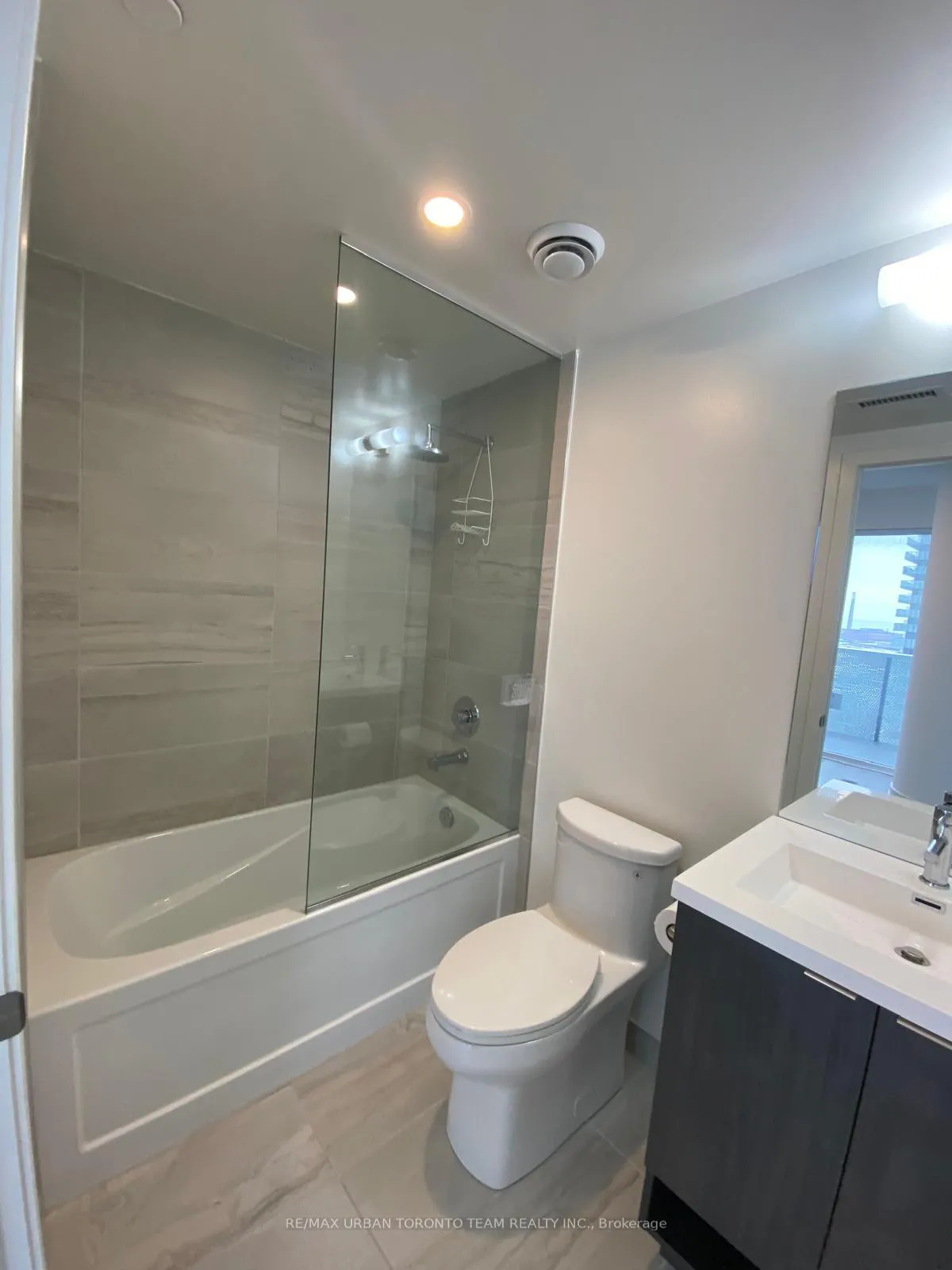 Photo 14 of Unit 3903, 138 Downes Street, Toronto, Waterfront Communities — HOMEH