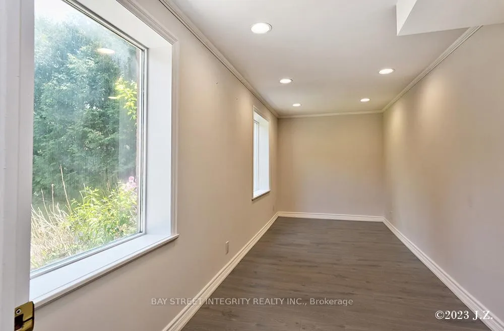 Photo 4 of Unit Lower, 27 Heathview Avenue, North York, Bayview Village — HOMEH
