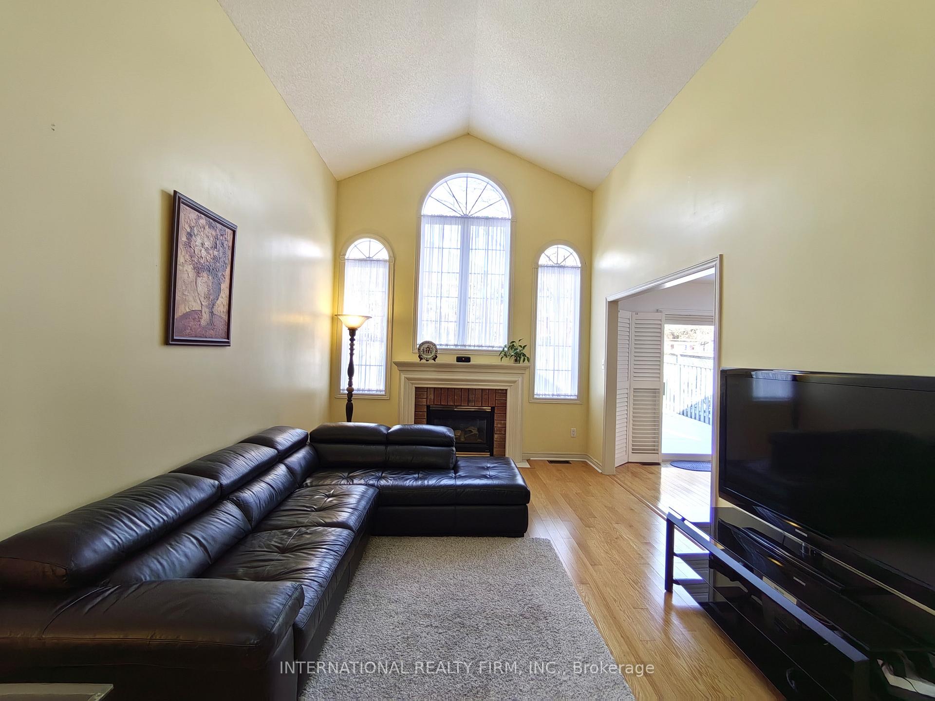 Photo 19 of 394 Delaney Drive, Ajax, Central West — HOMEH