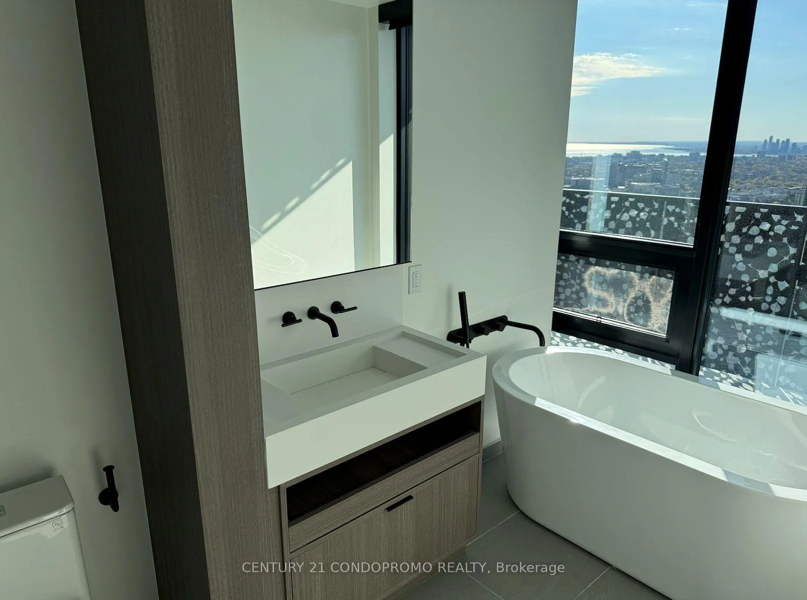 Photo 10 of Unit 4405, 55 Charles Street E, Toronto, Church-Yonge Corridor — HOMEH