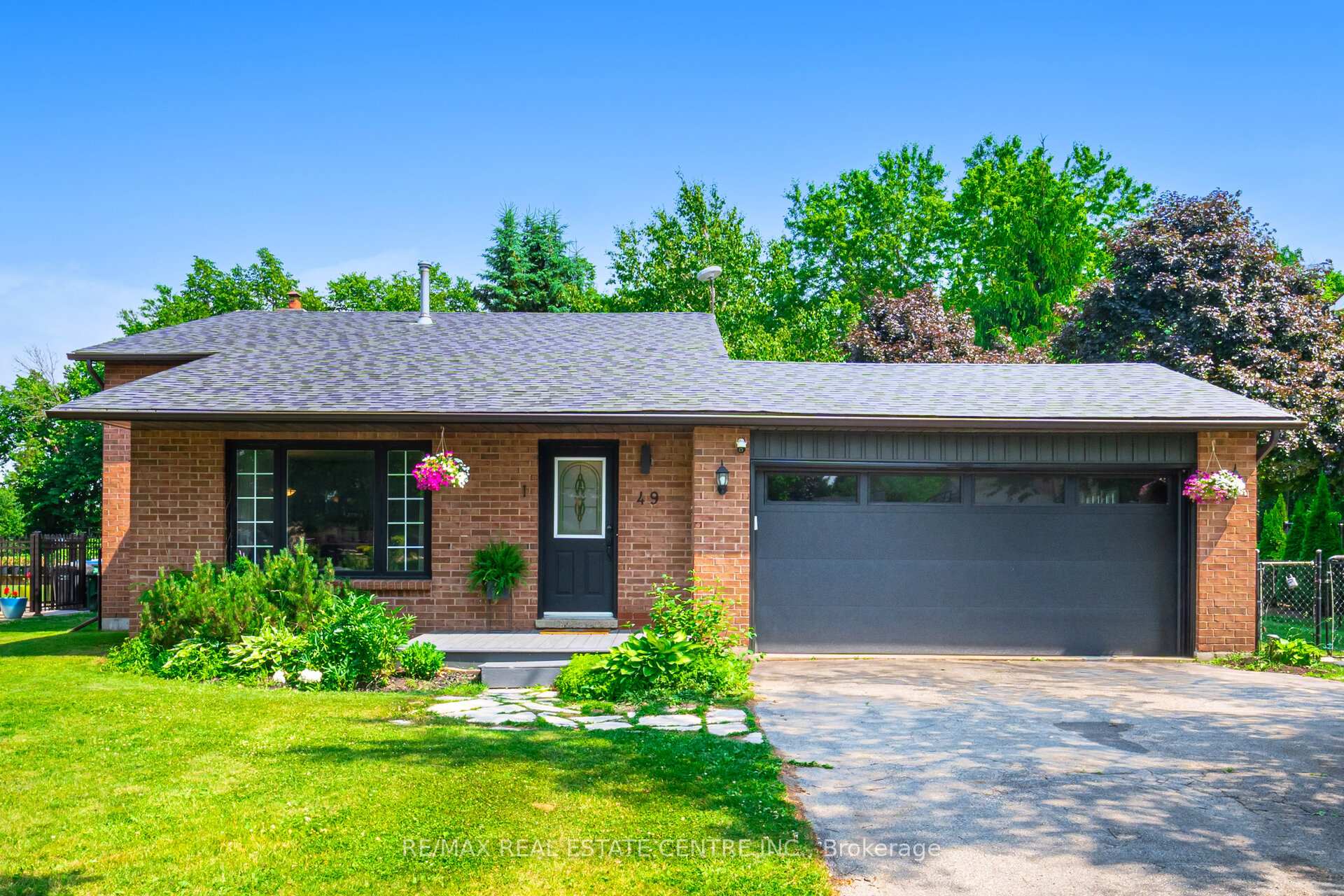 Photo 1 of 49 Mcclellan Road, Caledon, Alton — HOMEH