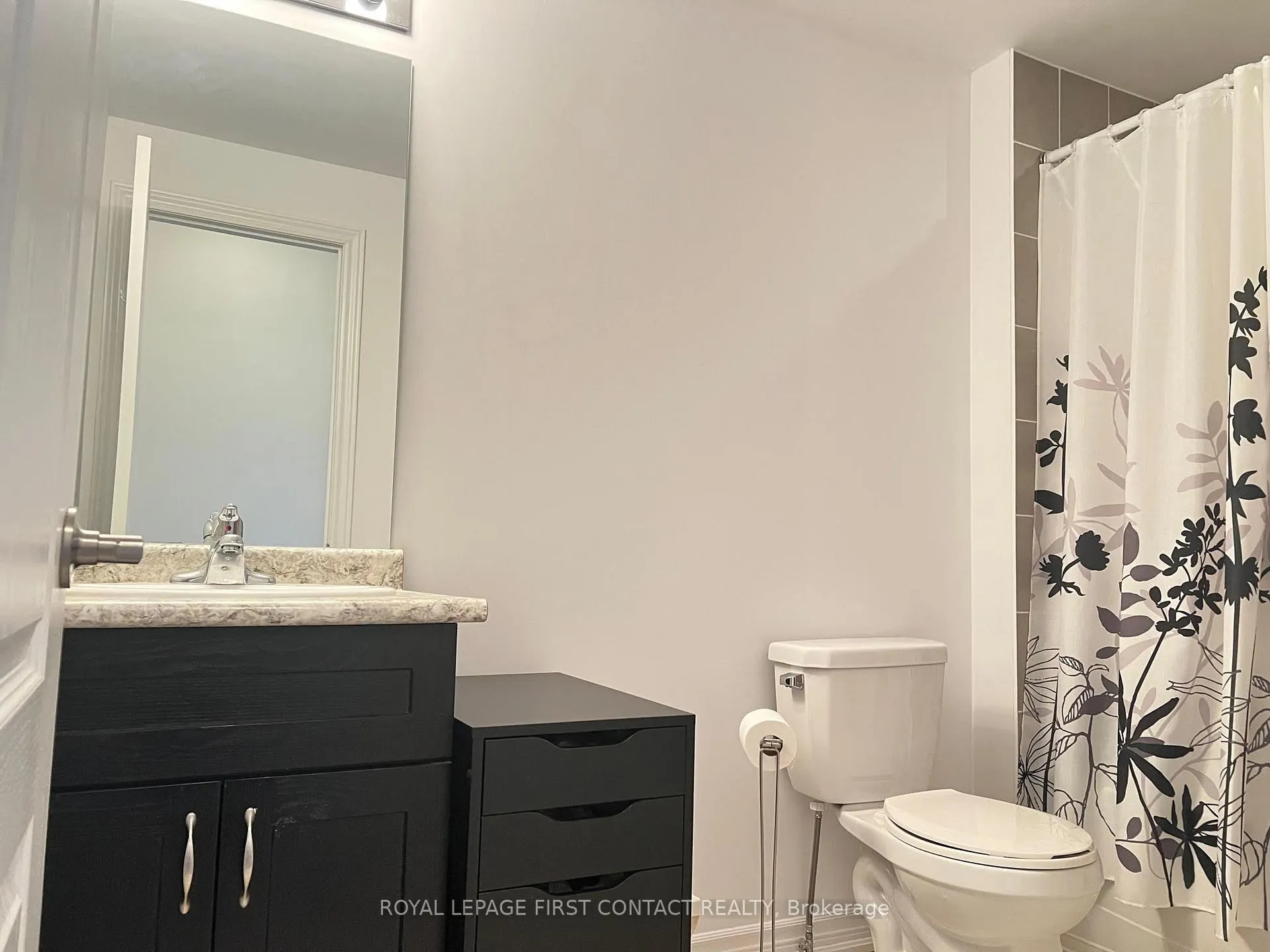Photo 7 of Unit 403, 720 Yonge Street, Barrie, Painswick South — HOMEH