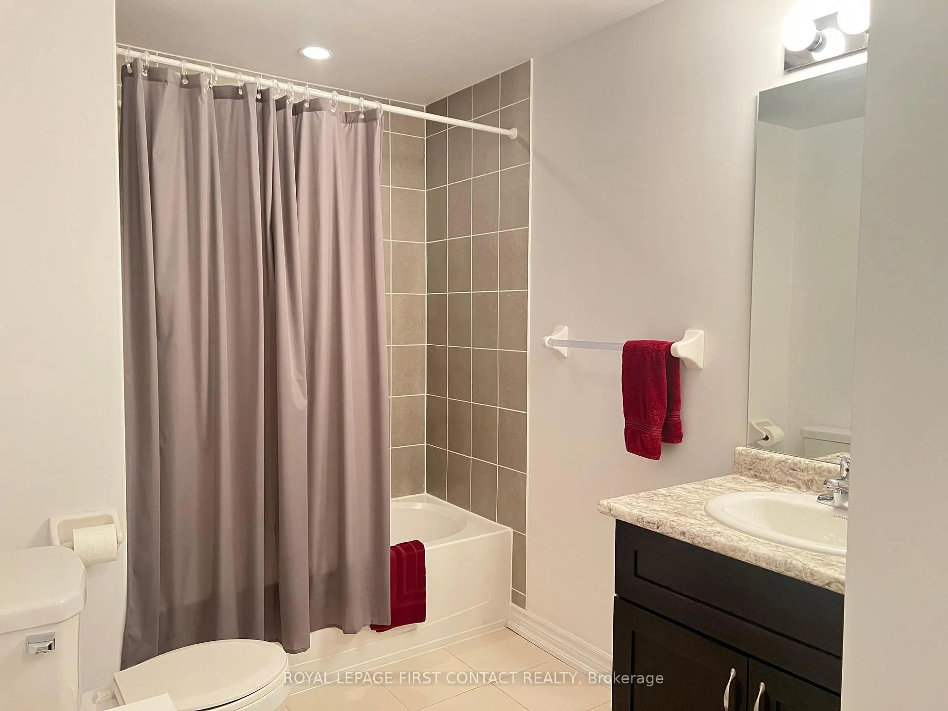 Photo 9 of Unit 403, 720 Yonge Street, Barrie, Painswick South — HOMEH