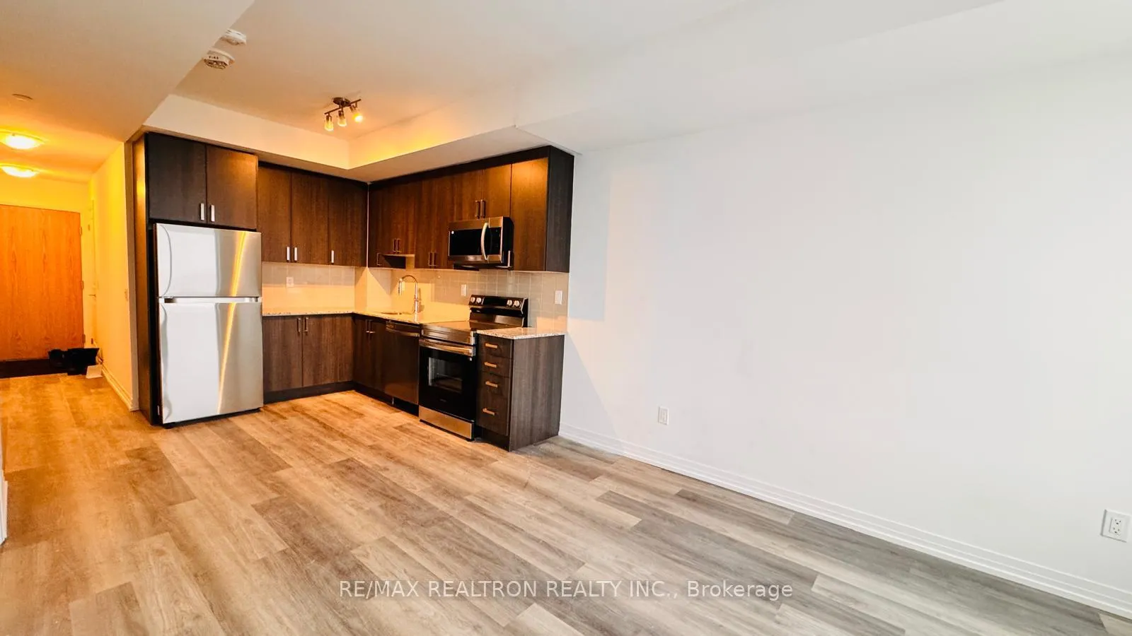 Photo 6 of Unit 2709, 1435 Celebration Drive, Pickering, Bay Ridges — HOMEH