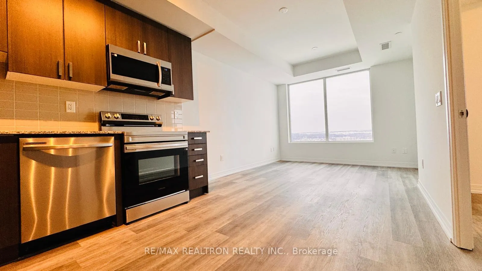 Photo 9 of Unit 2709, 1435 Celebration Drive, Pickering, Bay Ridges — HOMEH