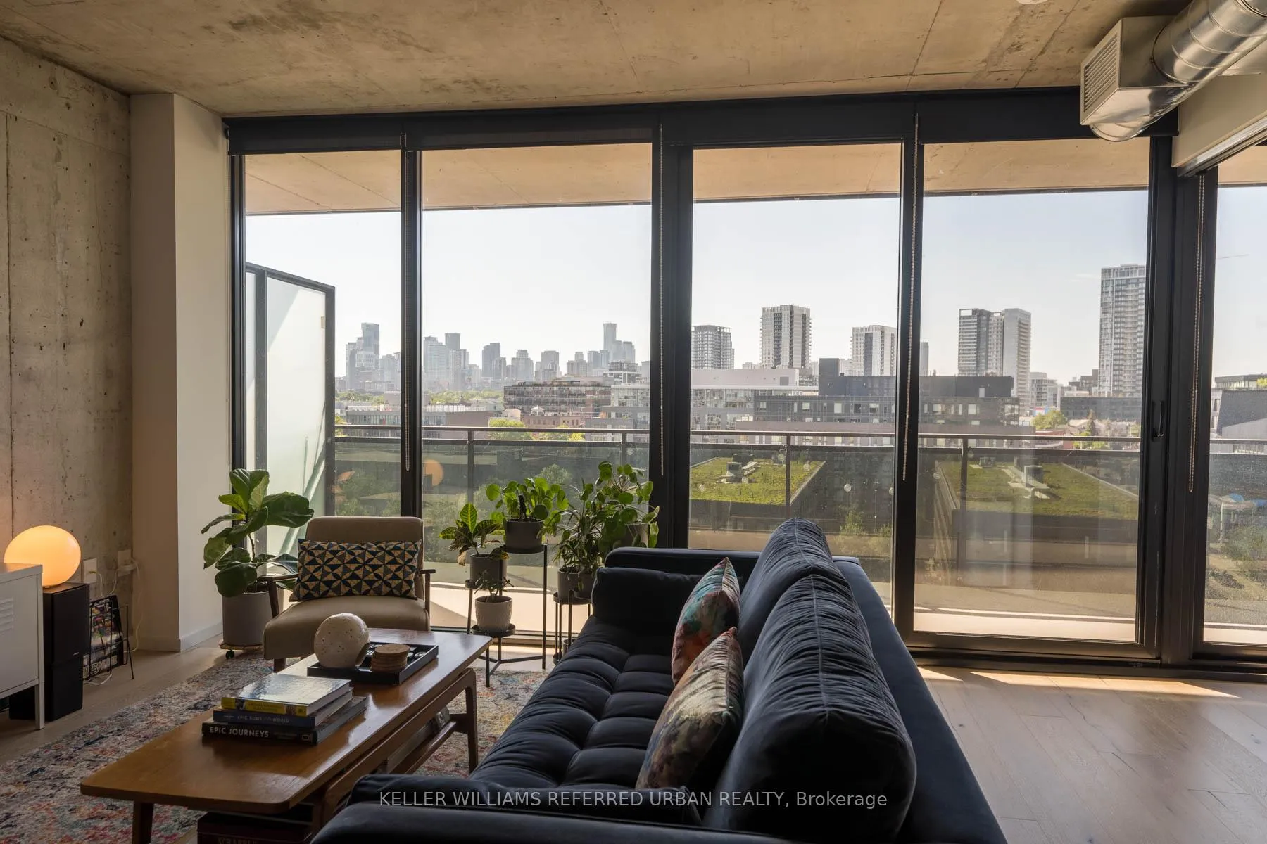 Photo 2 of Unit 807, 21 Lawren Harris Square, Toronto, Waterfront Communities — HOMEH