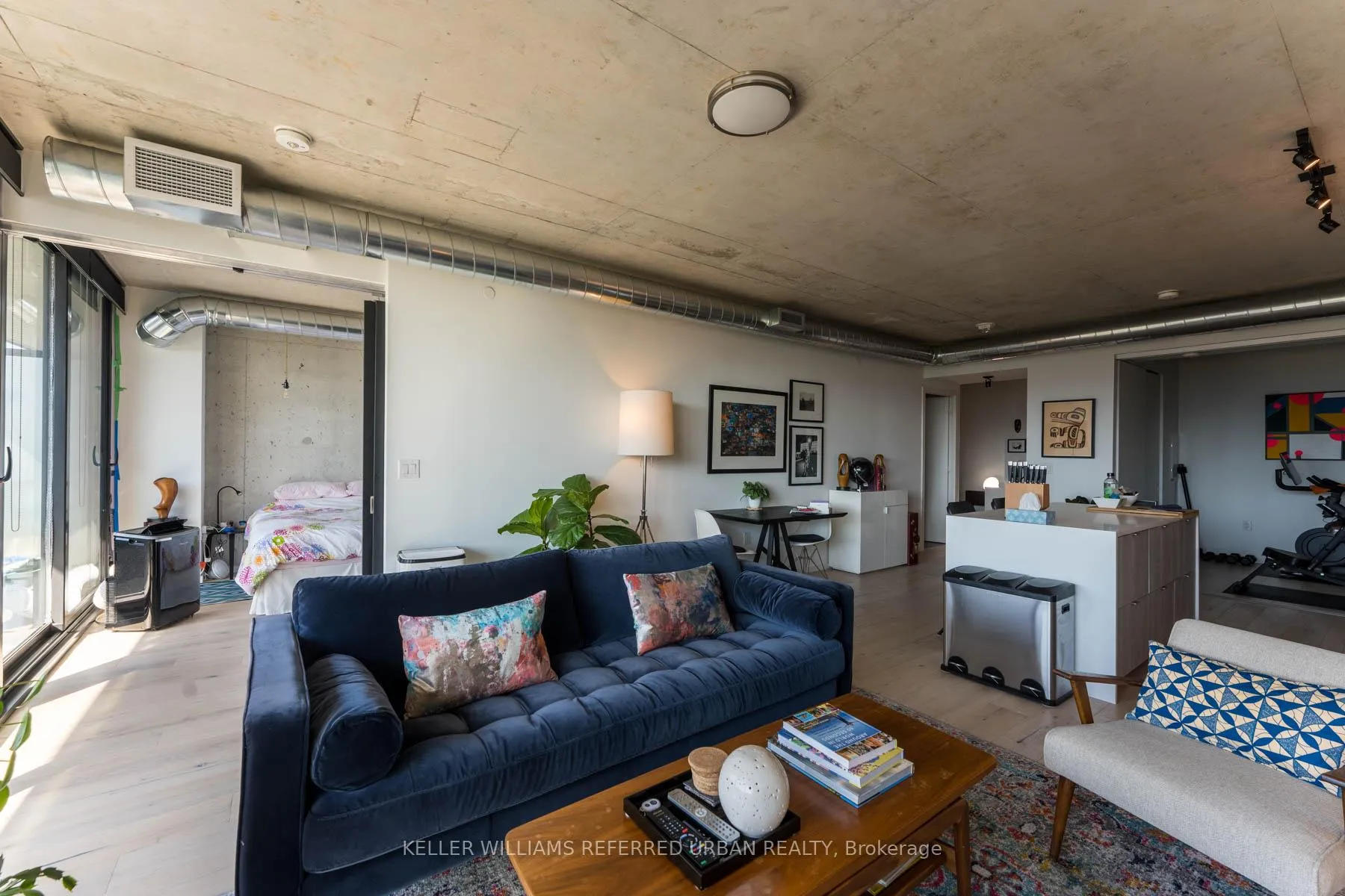 Photo 3 of Unit 807, 21 Lawren Harris Square, Toronto, Waterfront Communities — HOMEH