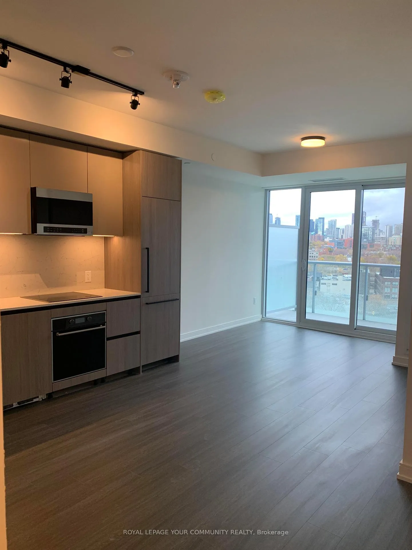 Photo 5 of Unit 1115, 425 Front Street E, Toronto, Waterfront Communities — HOMEH