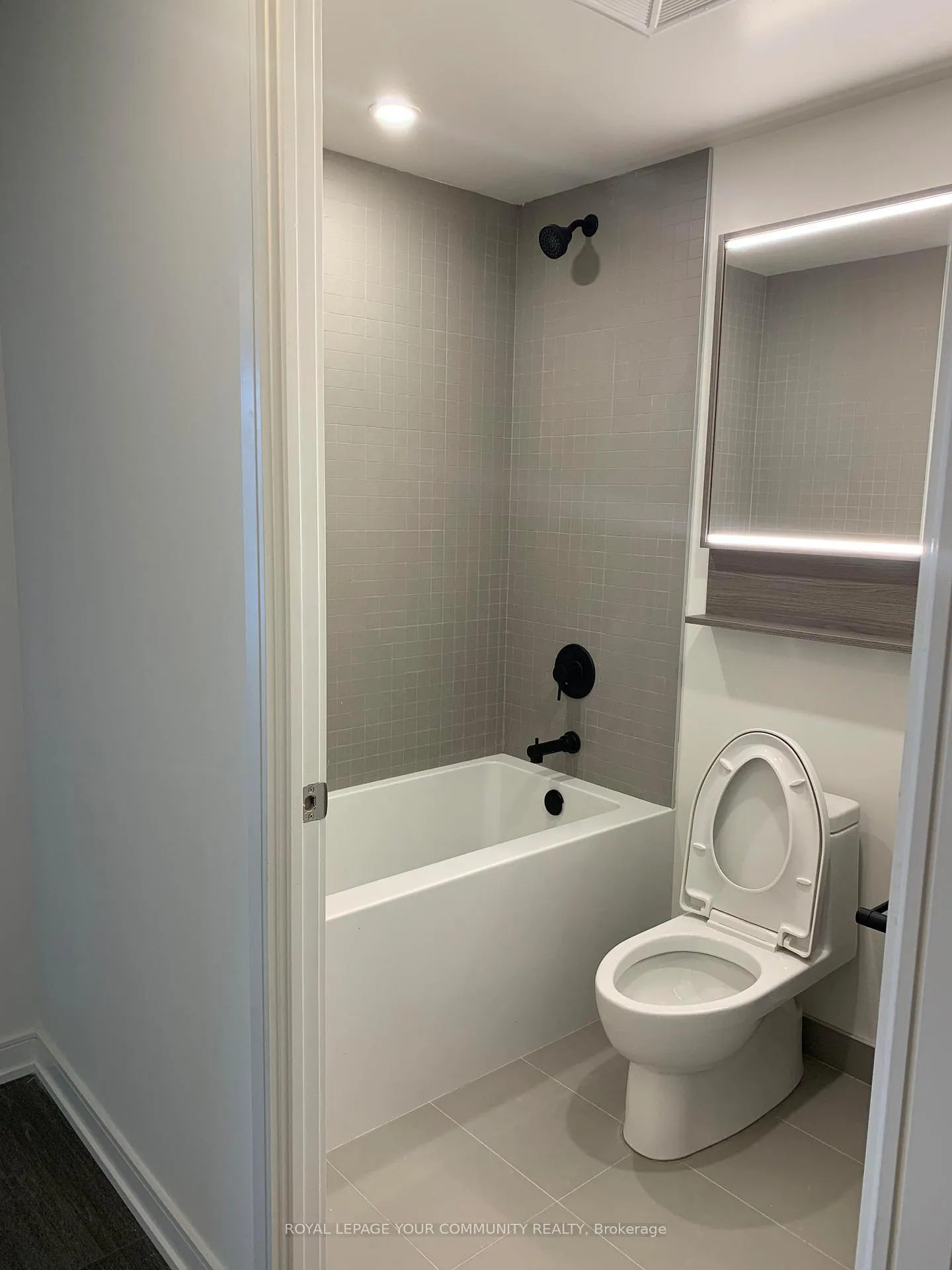 Photo 6 of Unit 1115, 425 Front Street E, Toronto, Waterfront Communities — HOMEH