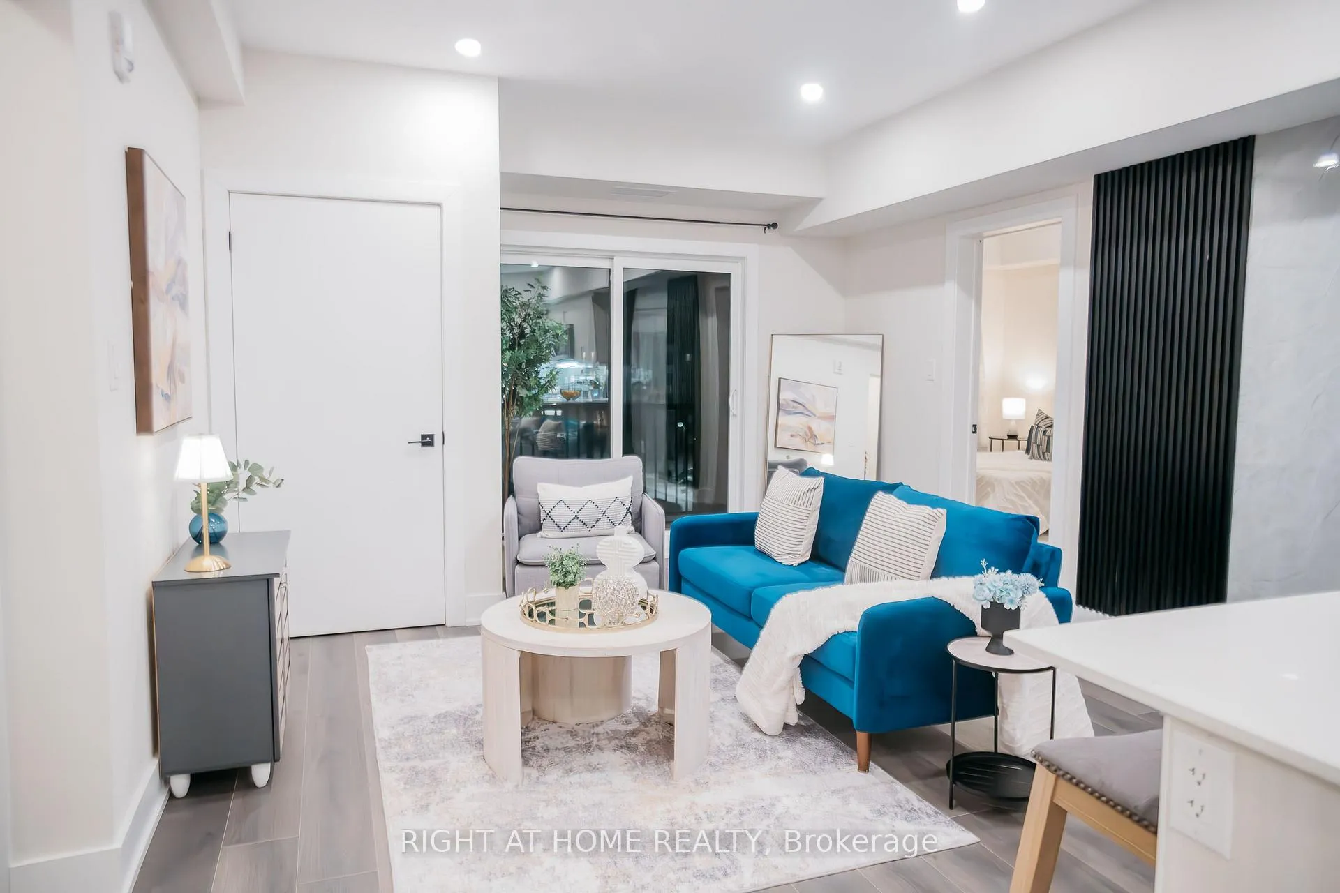 Photo 1 of Unit 407, 4 Spice Way, Barrie, Innis-Shore — HOMEH