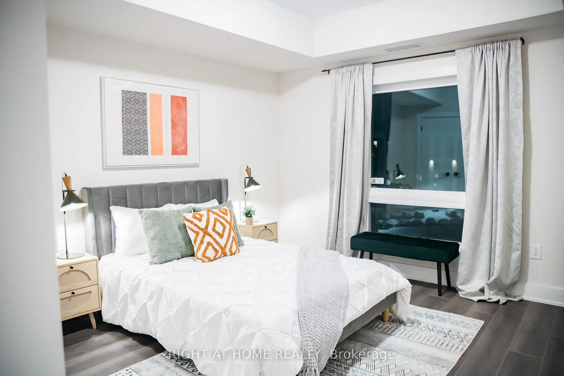 Photo 10 of Unit 407, 4 Spice Way, Barrie, Innis-Shore — HOMEH