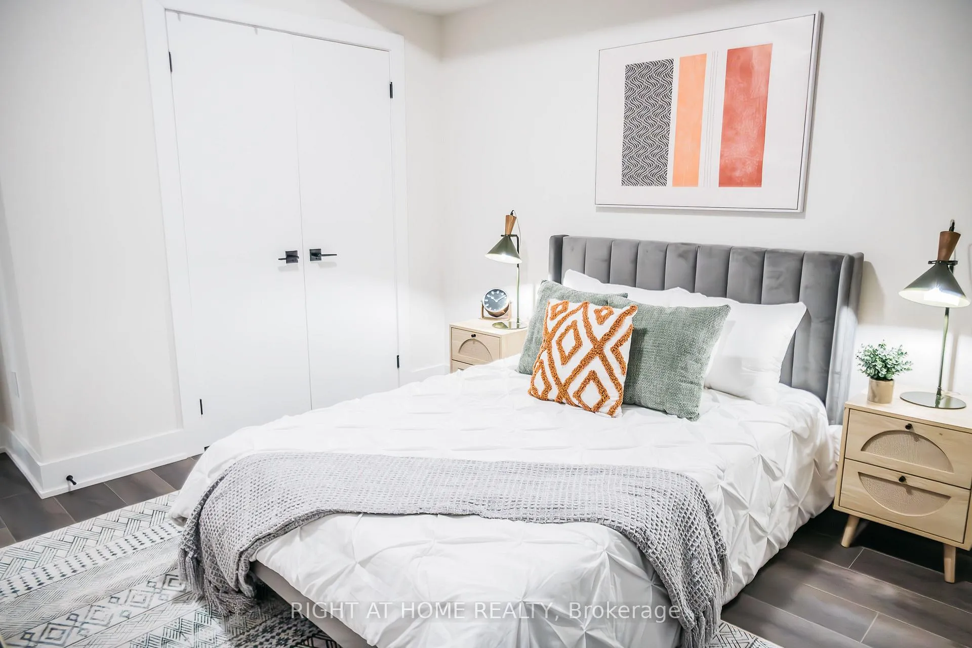 Photo 11 of Unit 407, 4 Spice Way, Barrie, Innis-Shore — HOMEH