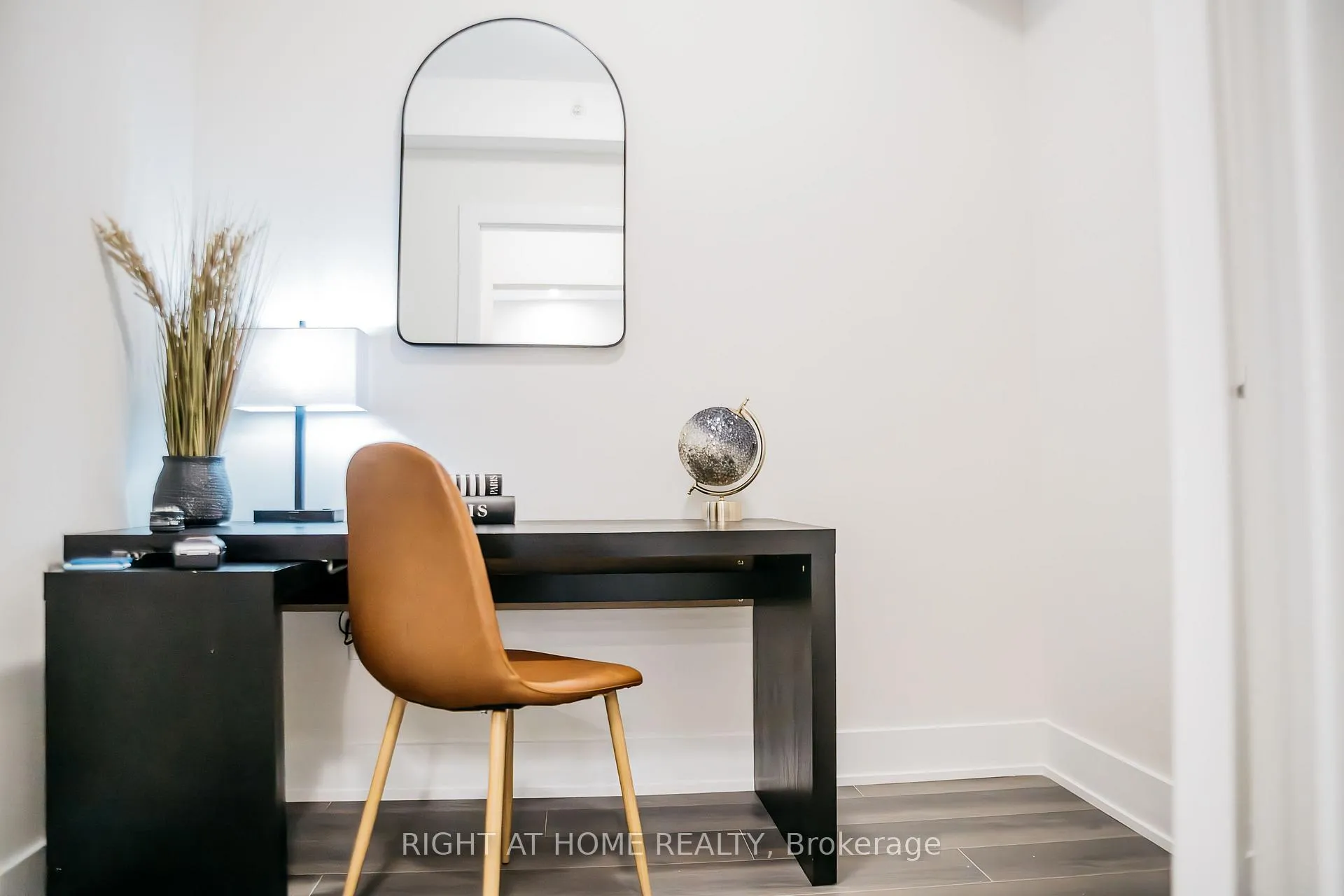 Photo 20 of Unit 407, 4 Spice Way, Barrie, Innis-Shore — HOMEH