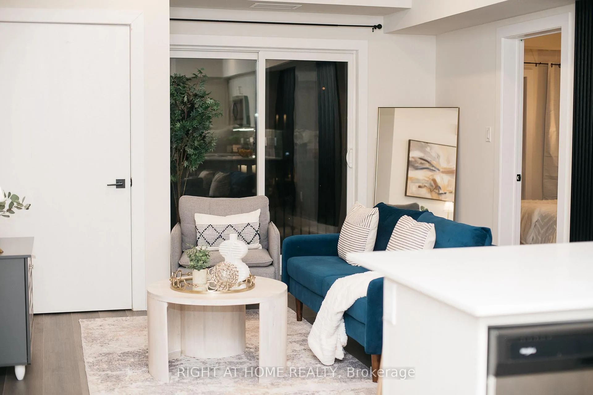 Photo 23 of Unit 407, 4 Spice Way, Barrie, Innis-Shore — HOMEH