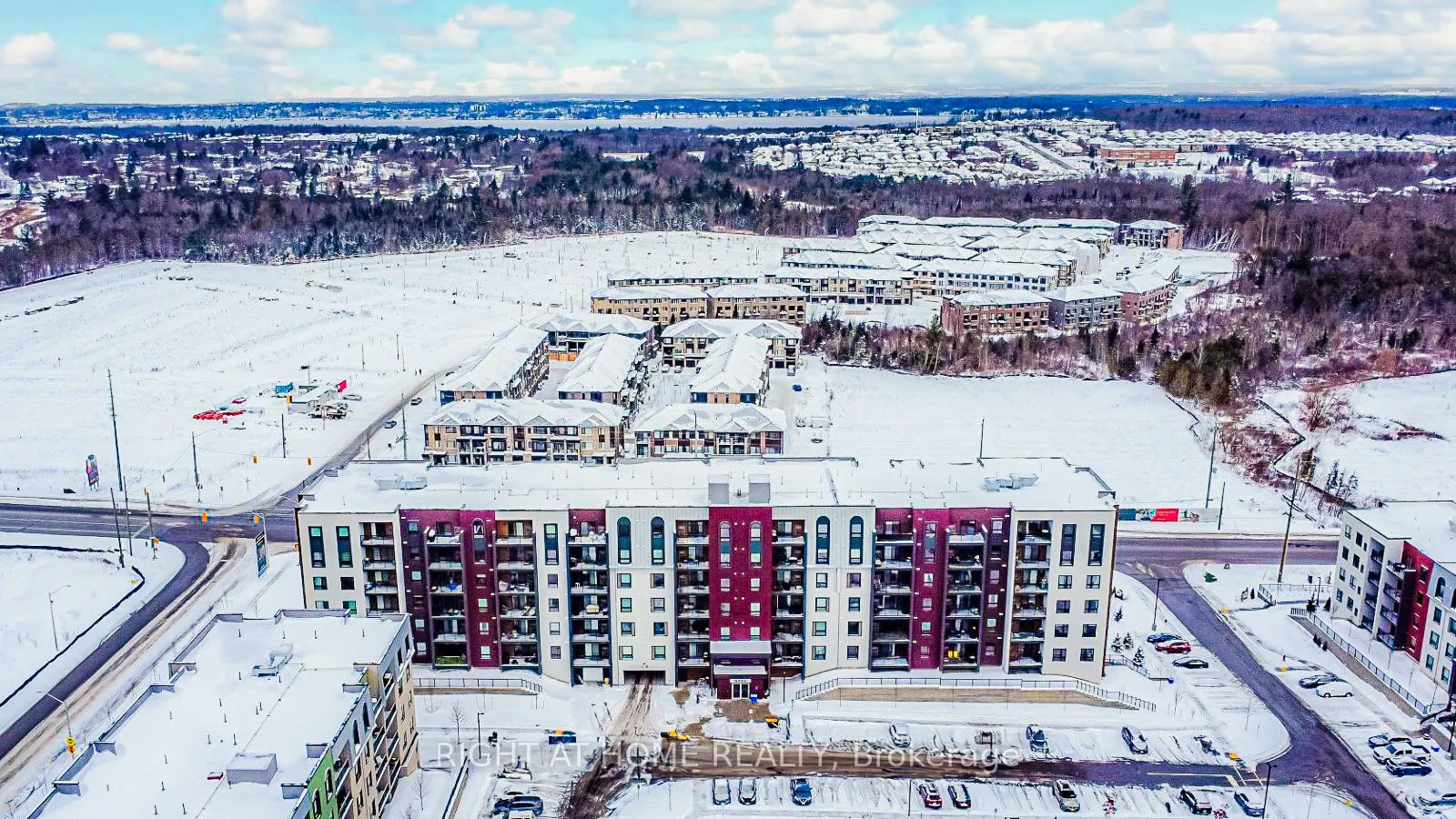 Photo 32 of Unit 407, 4 Spice Way, Barrie, Innis-Shore — HOMEH