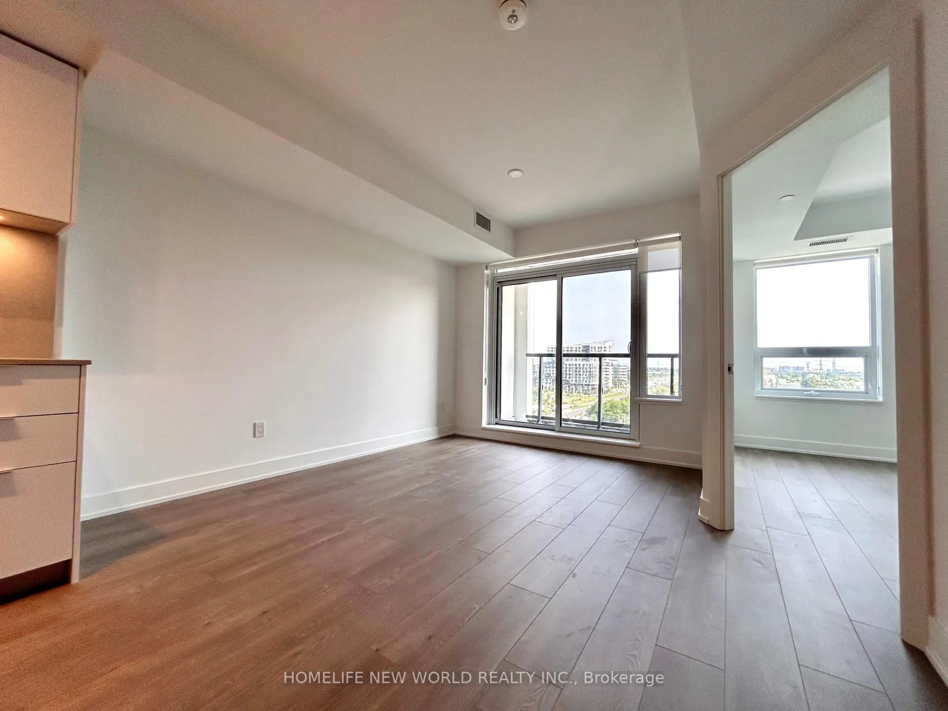 Photo 8 of Unit 1015, 8 Cedarland Drive, Markham, Unionville — HOMEH