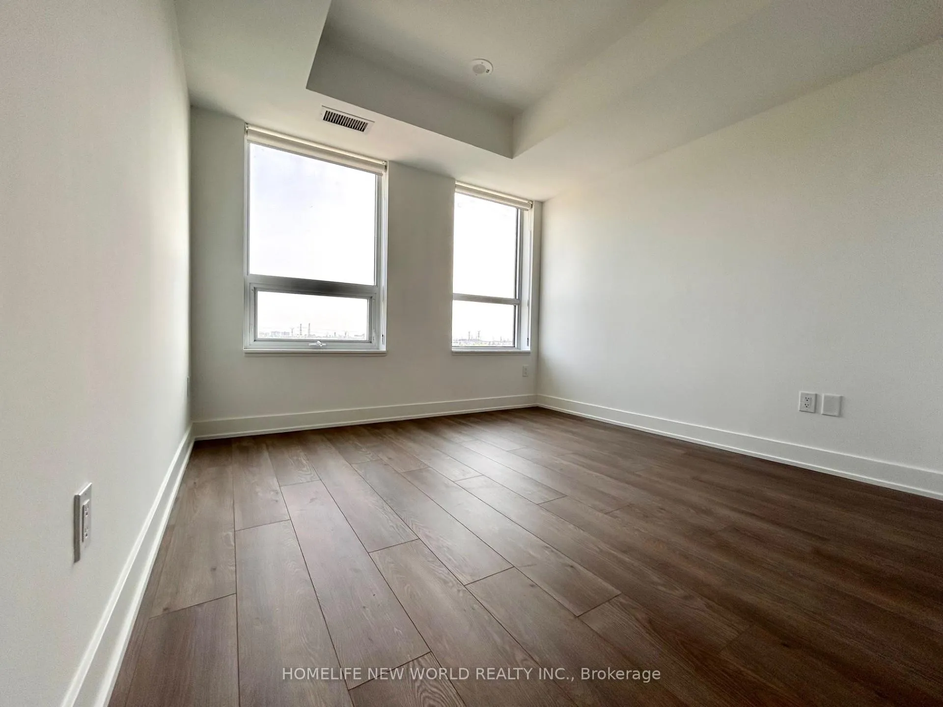 Photo 11 of Unit 1015, 8 Cedarland Drive, Markham, Unionville — HOMEH