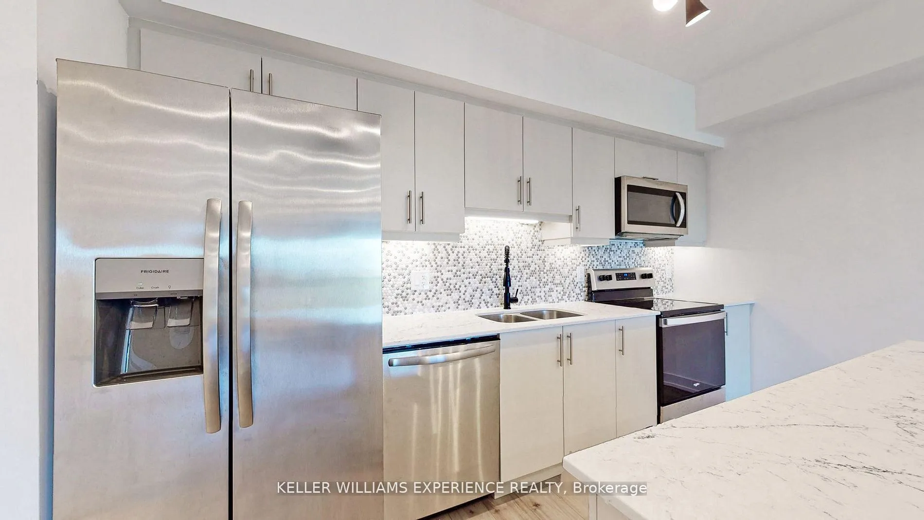 Photo 11 of Unit 503, 10 Culinary Lane, Barrie, Innis-Shore — HOMEH