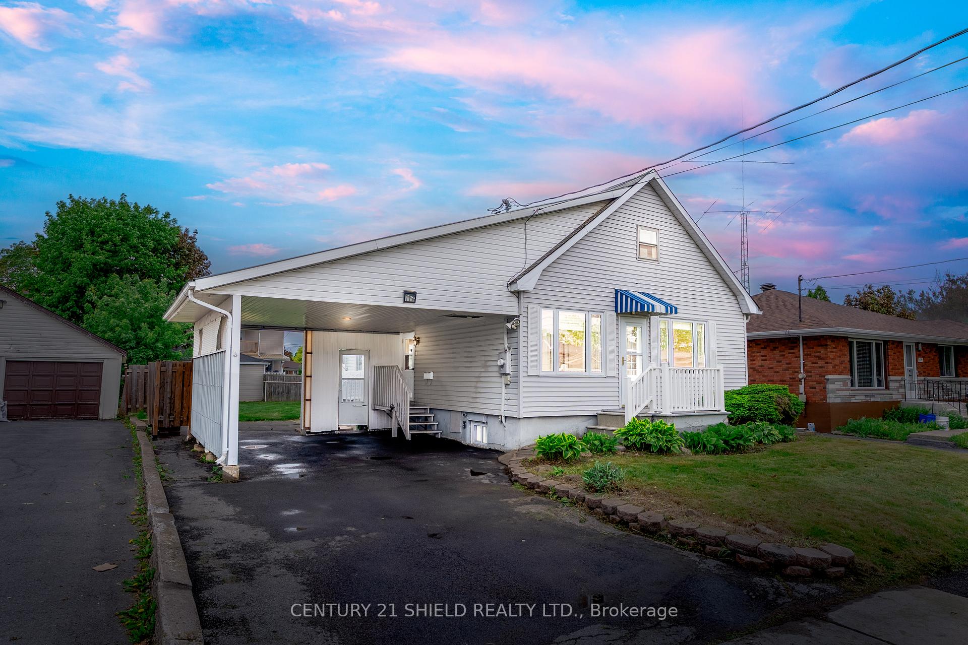 Photo 2 of 117 Anthony Street, Cornwall — HOMEH