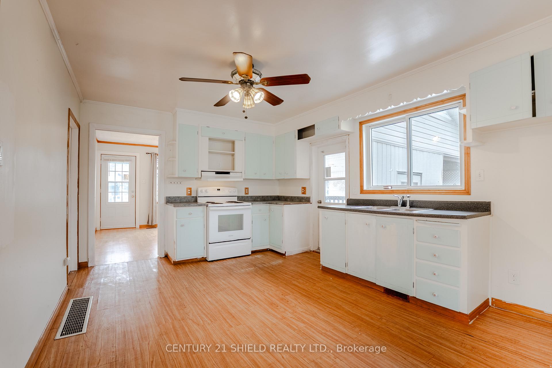Photo 16 of 117 Anthony Street, Cornwall — HOMEH