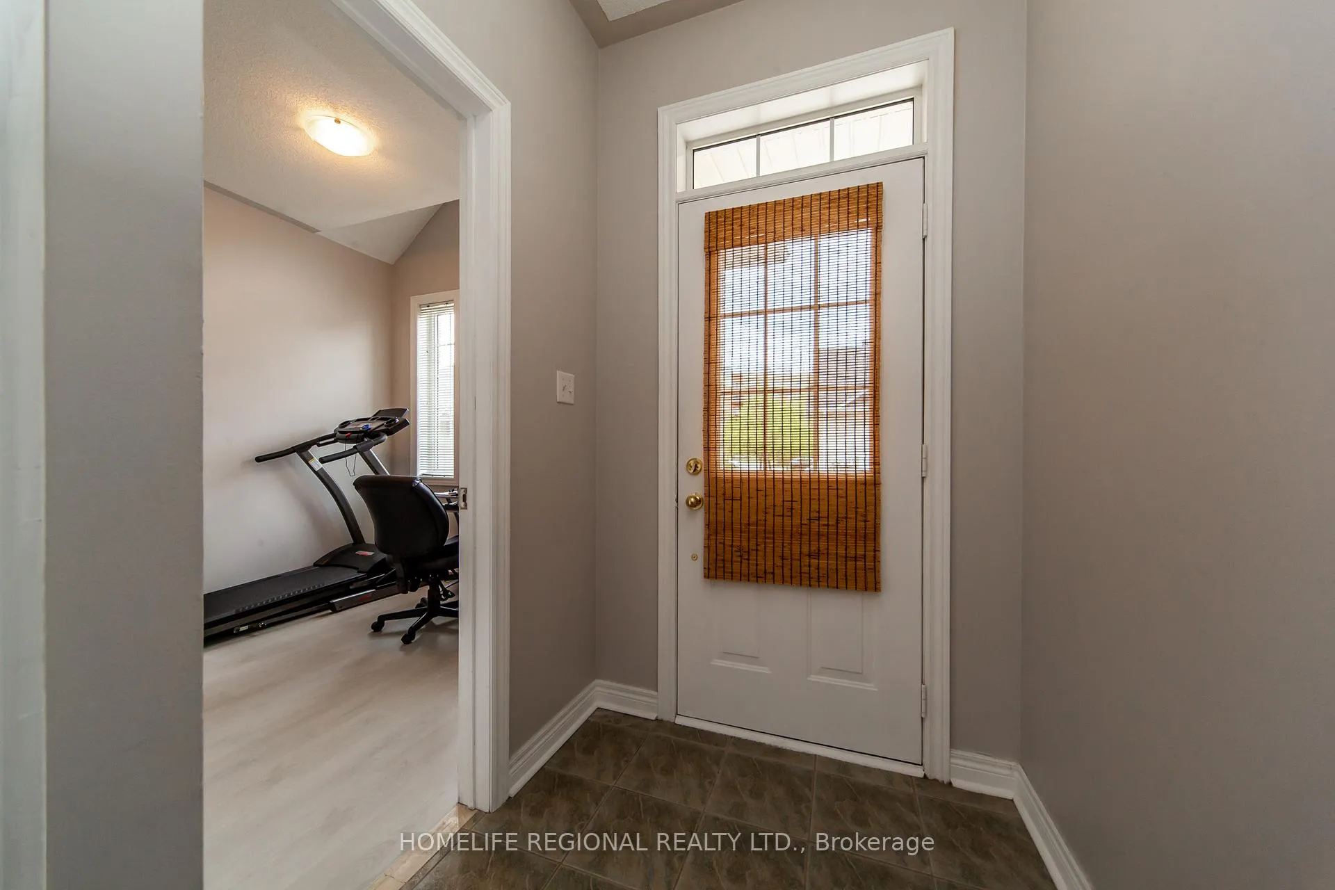 Photo 8 of Unit 11, 19 Niagara Drive, Oshawa, Samac — HOMEH