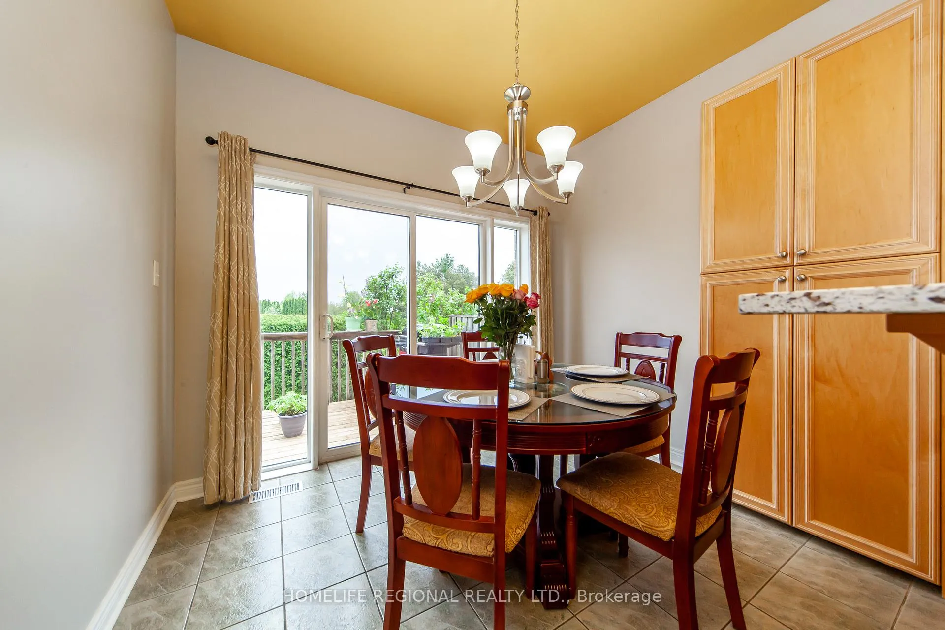 Photo 16 of Unit 11, 19 Niagara Drive, Oshawa, Samac — HOMEH