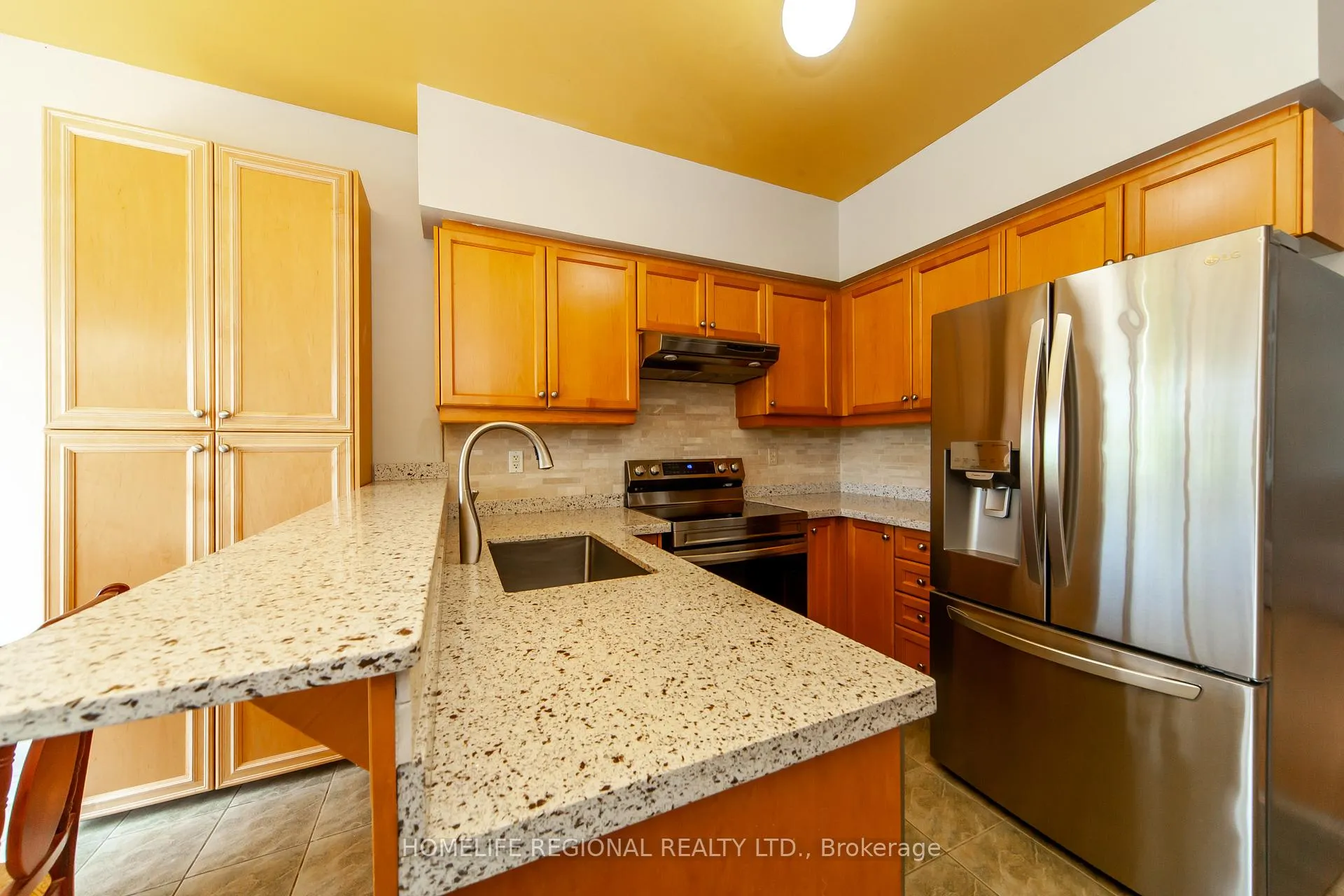 Photo 19 of Unit 11, 19 Niagara Drive, Oshawa, Samac — HOMEH