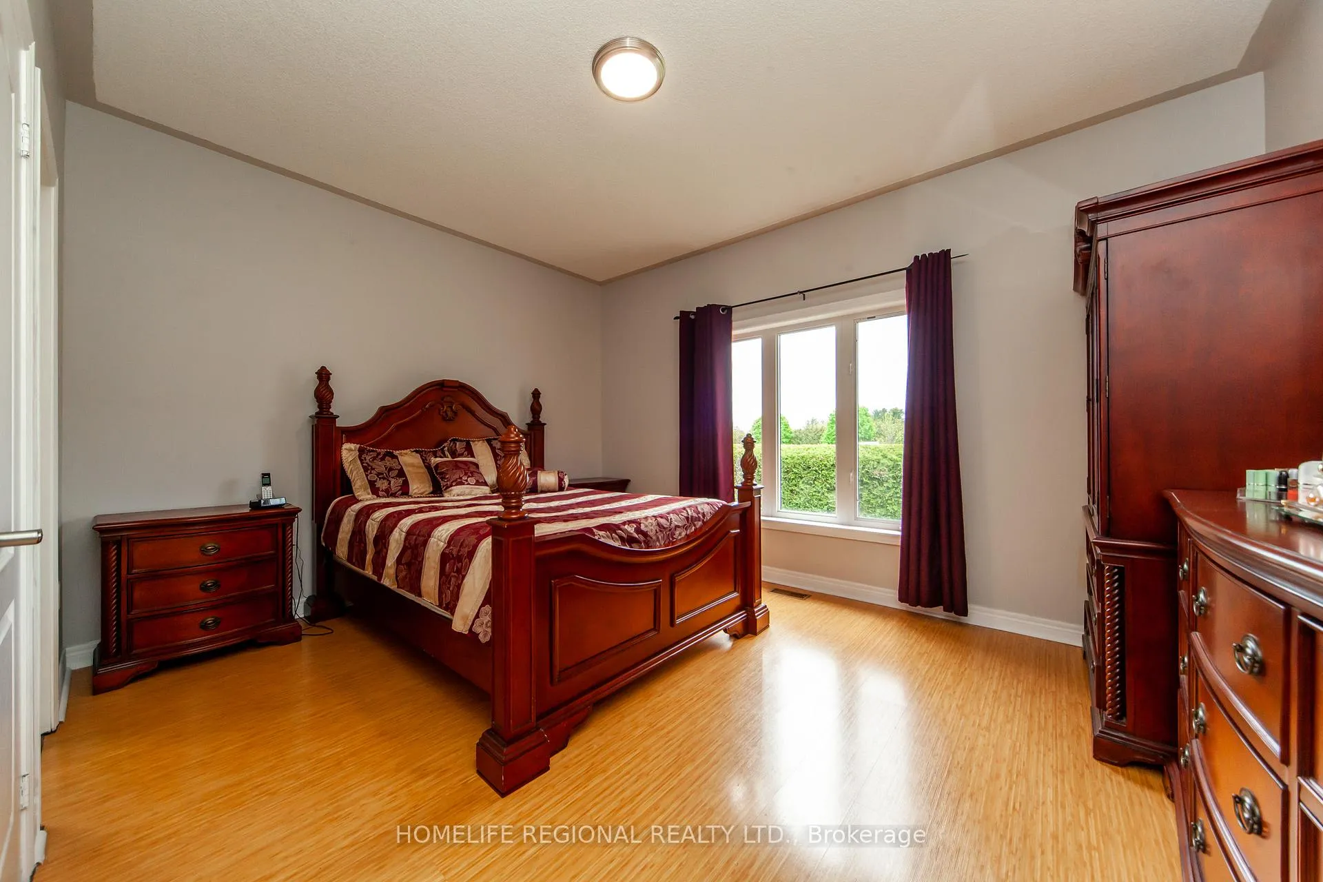 Photo 20 of Unit 11, 19 Niagara Drive, Oshawa, Samac — HOMEH