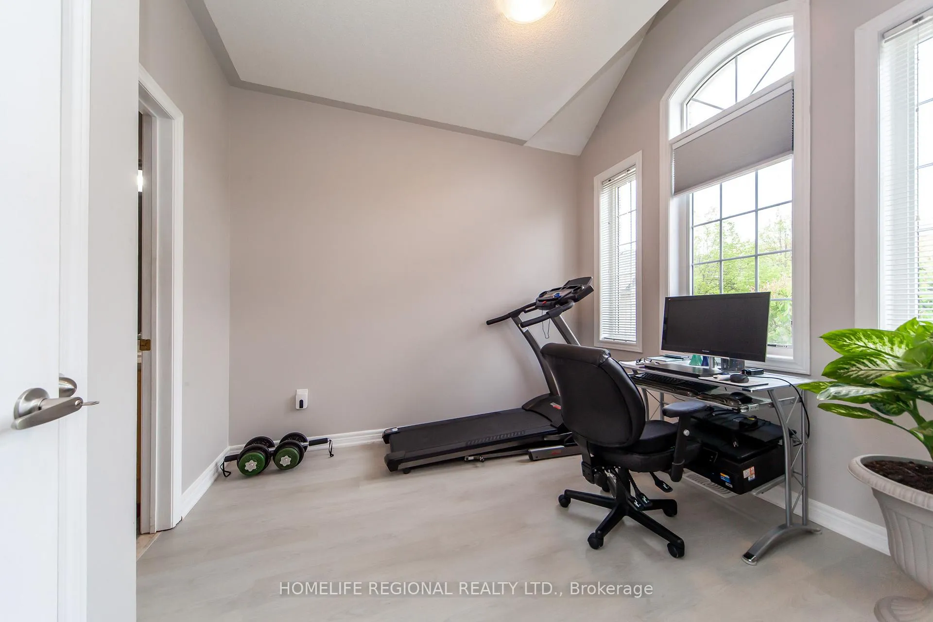 Photo 25 of Unit 11, 19 Niagara Drive, Oshawa, Samac — HOMEH