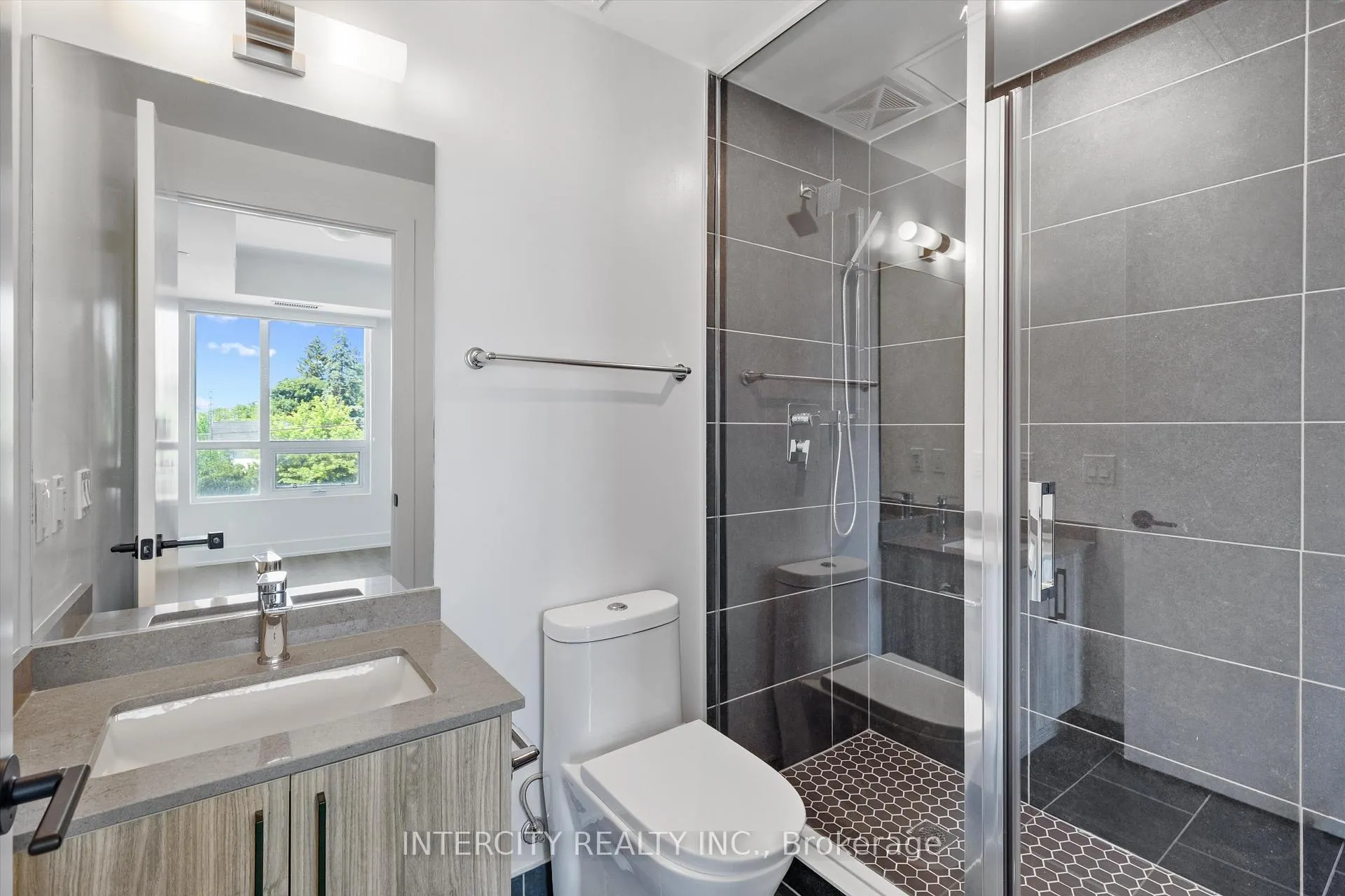 Photo 11 of Unit 233, 2075 King Road, King, King City — HOMEH