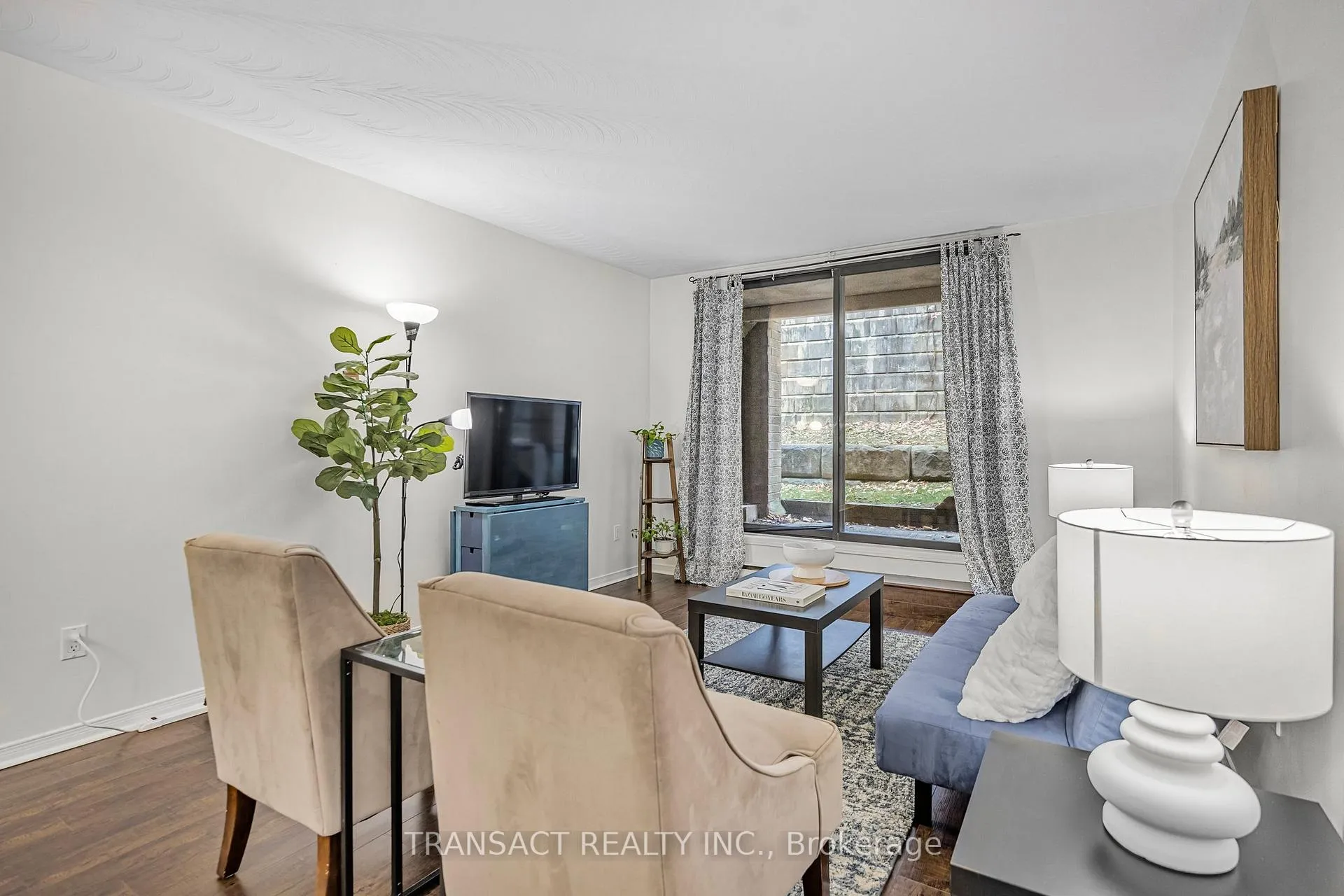Front of Unit 108, 25 Meadow Lane