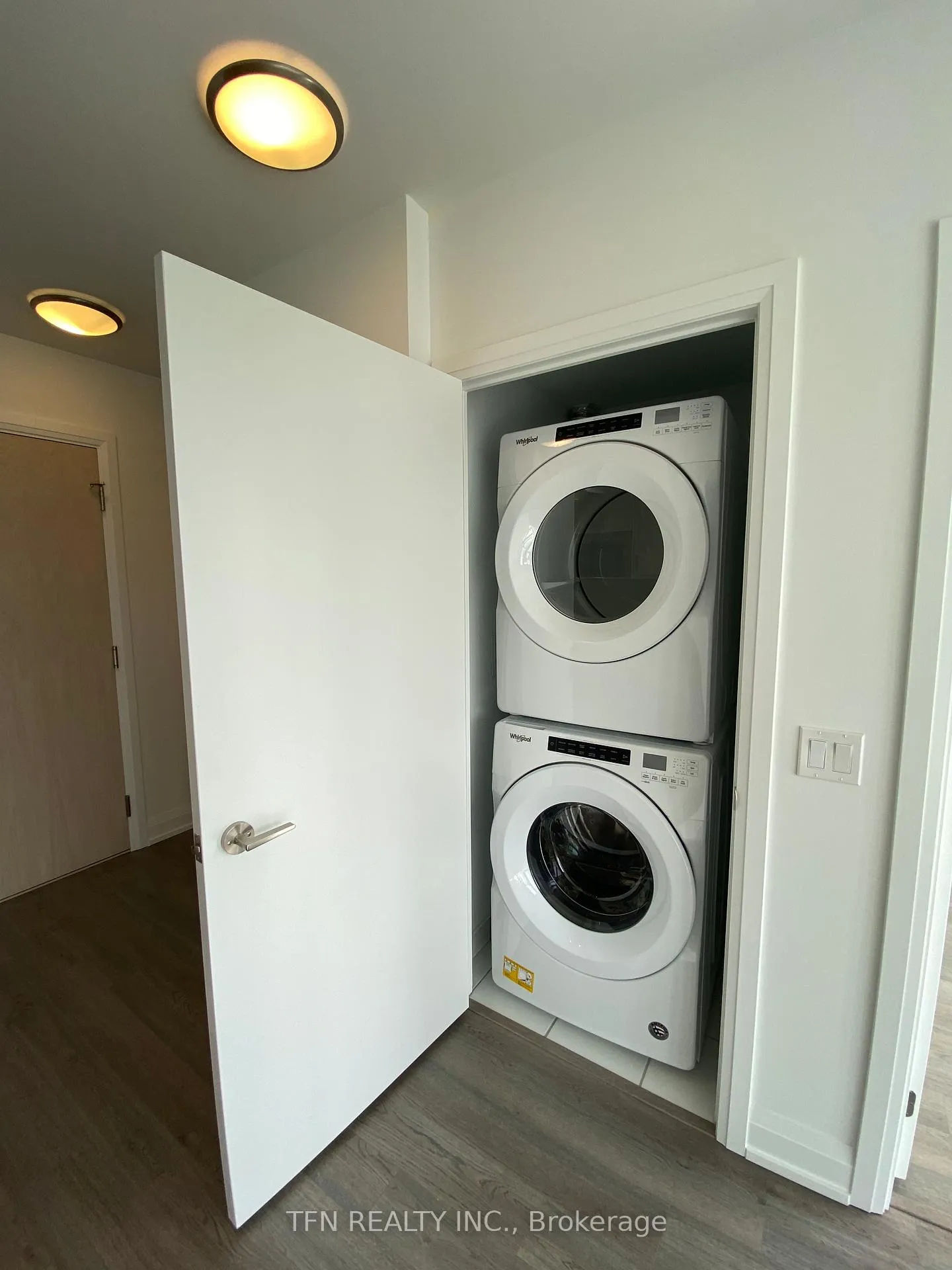 Photo 9 of Unit 2206, 77 Mutual Street, Toronto, Church-Yonge Corridor — HOMEH
