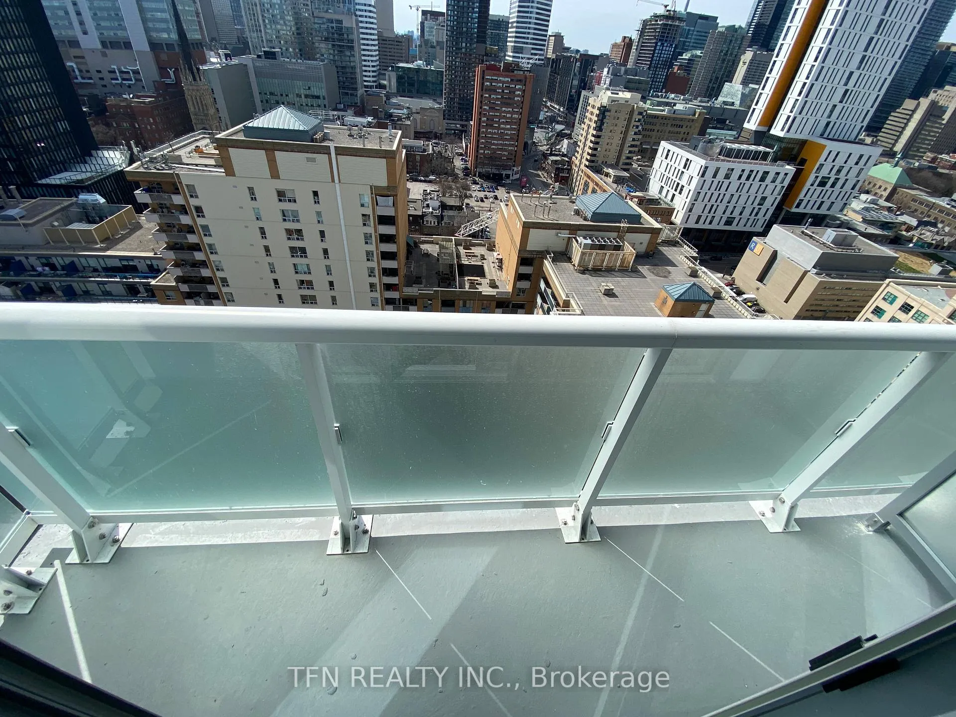 Photo 11 of Unit 2206, 77 Mutual Street, Toronto, Church-Yonge Corridor — HOMEH
