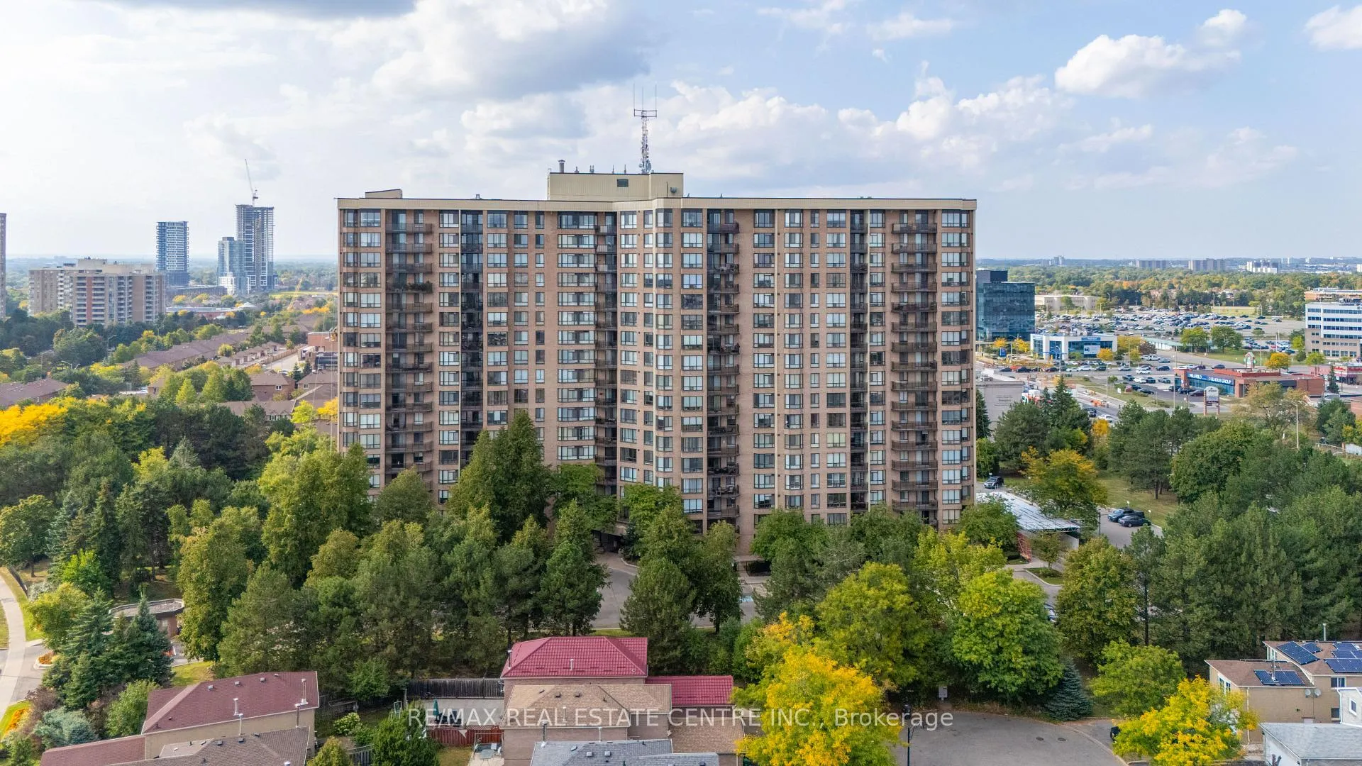 Front of Unit 802, 20 Cherrytree Drive