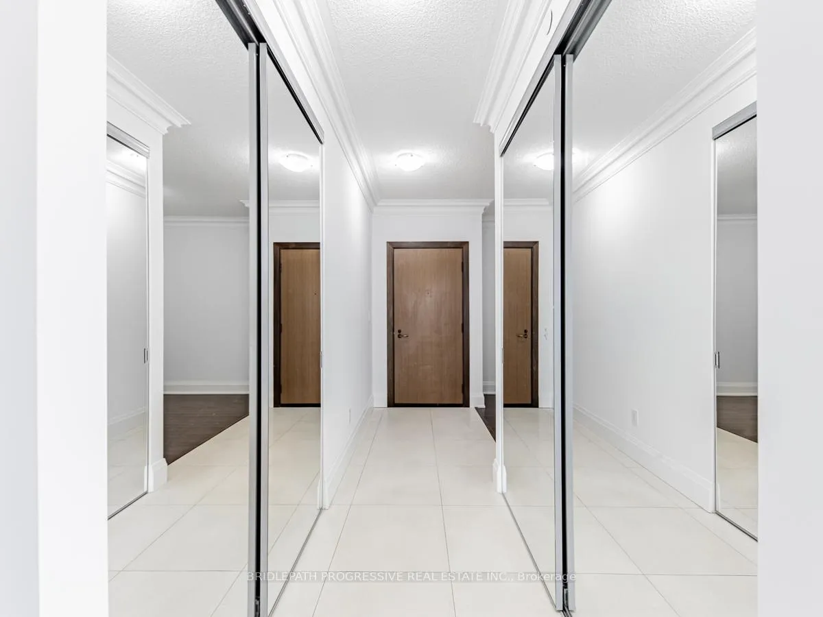 Photo 6 of Unit RG 2, 1 Uptown Drive, Markham, Unionville — HOMEH