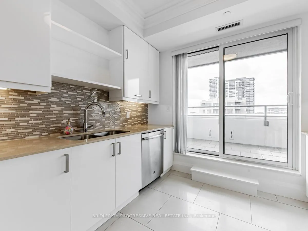 Photo 8 of Unit RG 2, 1 Uptown Drive, Markham, Unionville — HOMEH