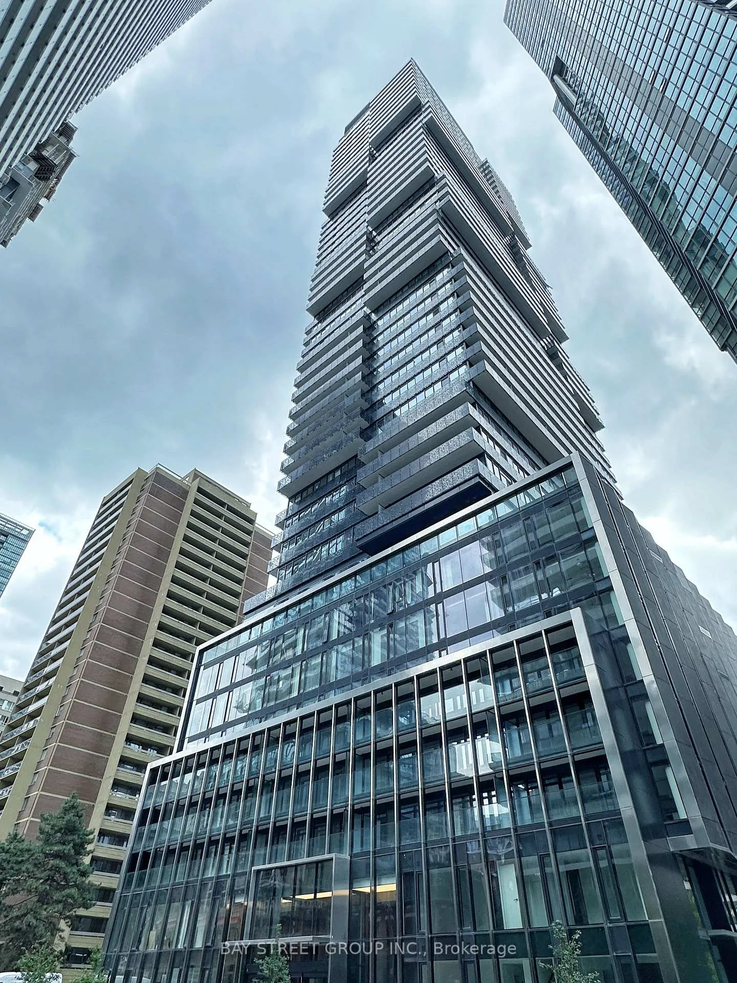 Front of Unit 3507, 55 Charles Street E