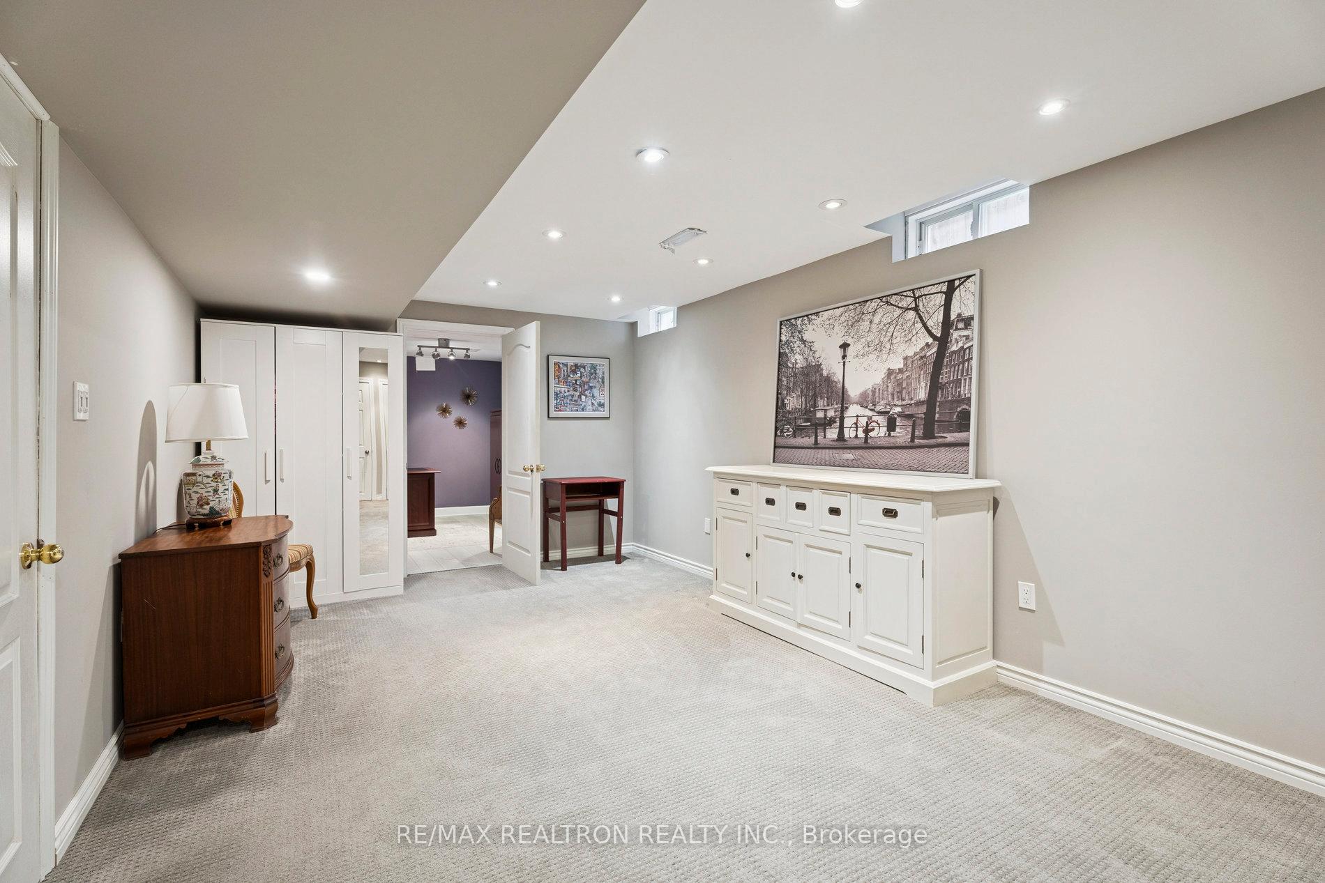 Photo 35 of 47 Amberview Drive, Georgina, Keswick South — HOMEH