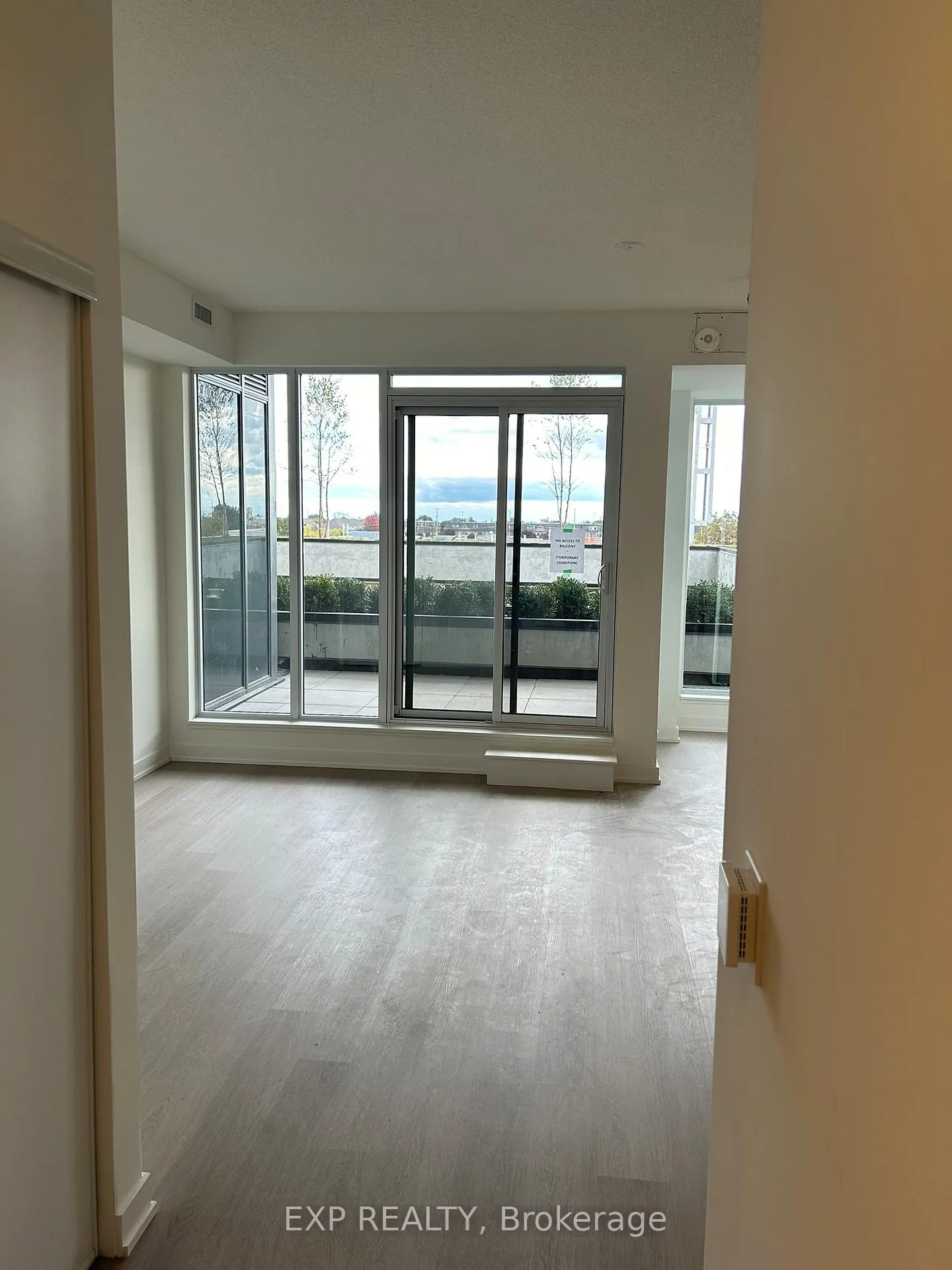Photo 2 of Unit 209, 859 The Queensway, Etobicoke, Stonegate-Queensway — HOMEH