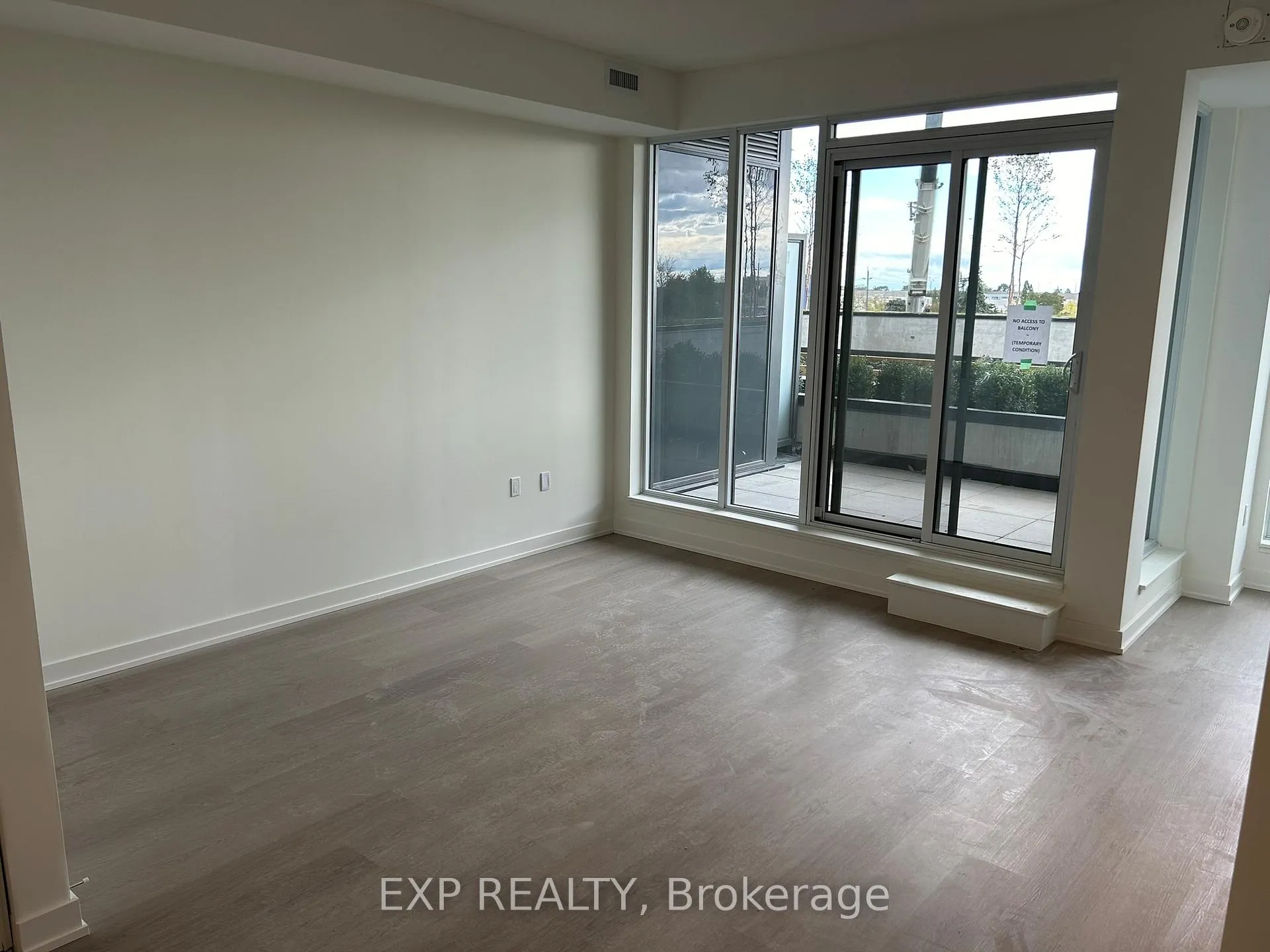 Photo 3 of Unit 209, 859 The Queensway, Etobicoke, Stonegate-Queensway — HOMEH