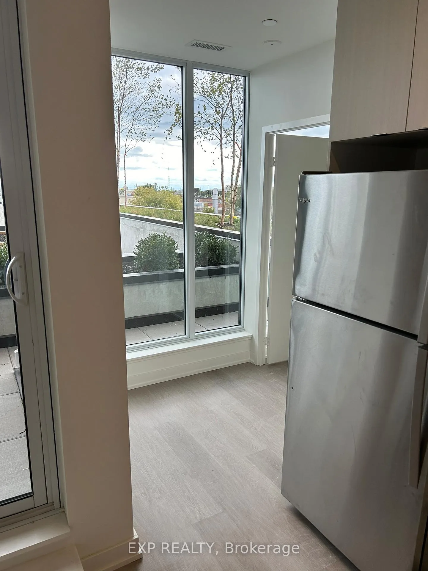 Photo 5 of Unit 209, 859 The Queensway, Etobicoke, Stonegate-Queensway — HOMEH